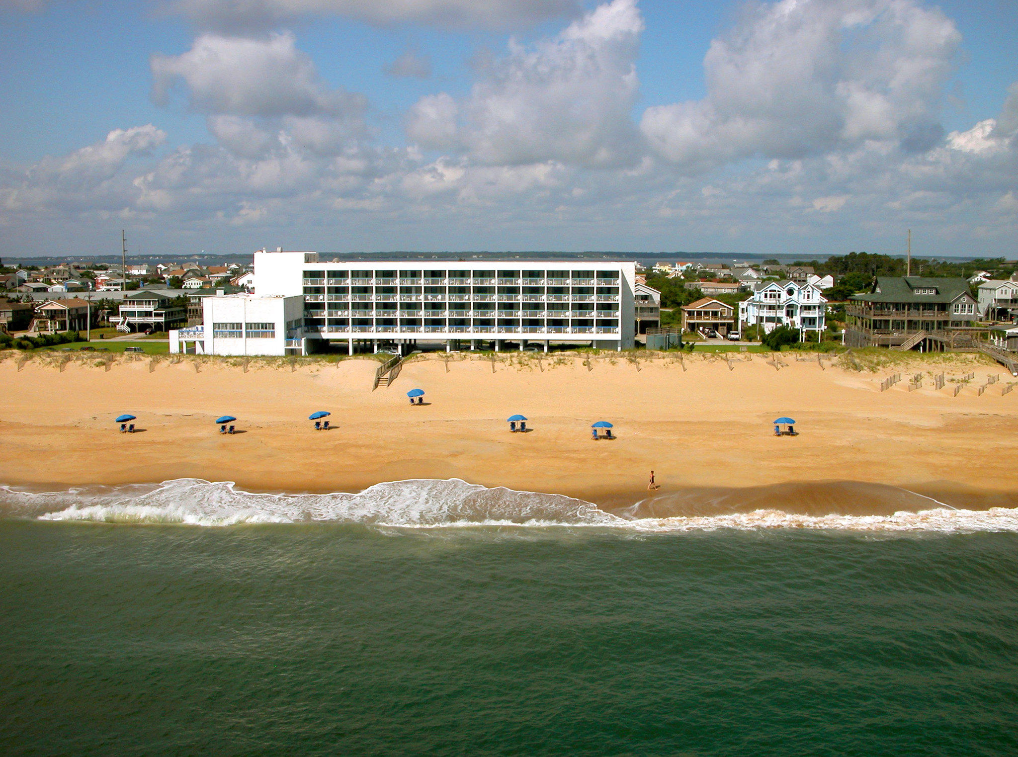 Holiday Inn Express Nags Head Oceanfront Photo