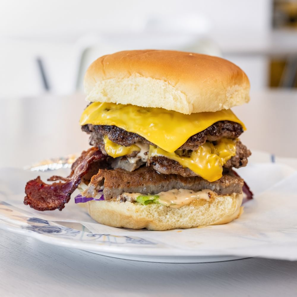 Molana Burger Juicy