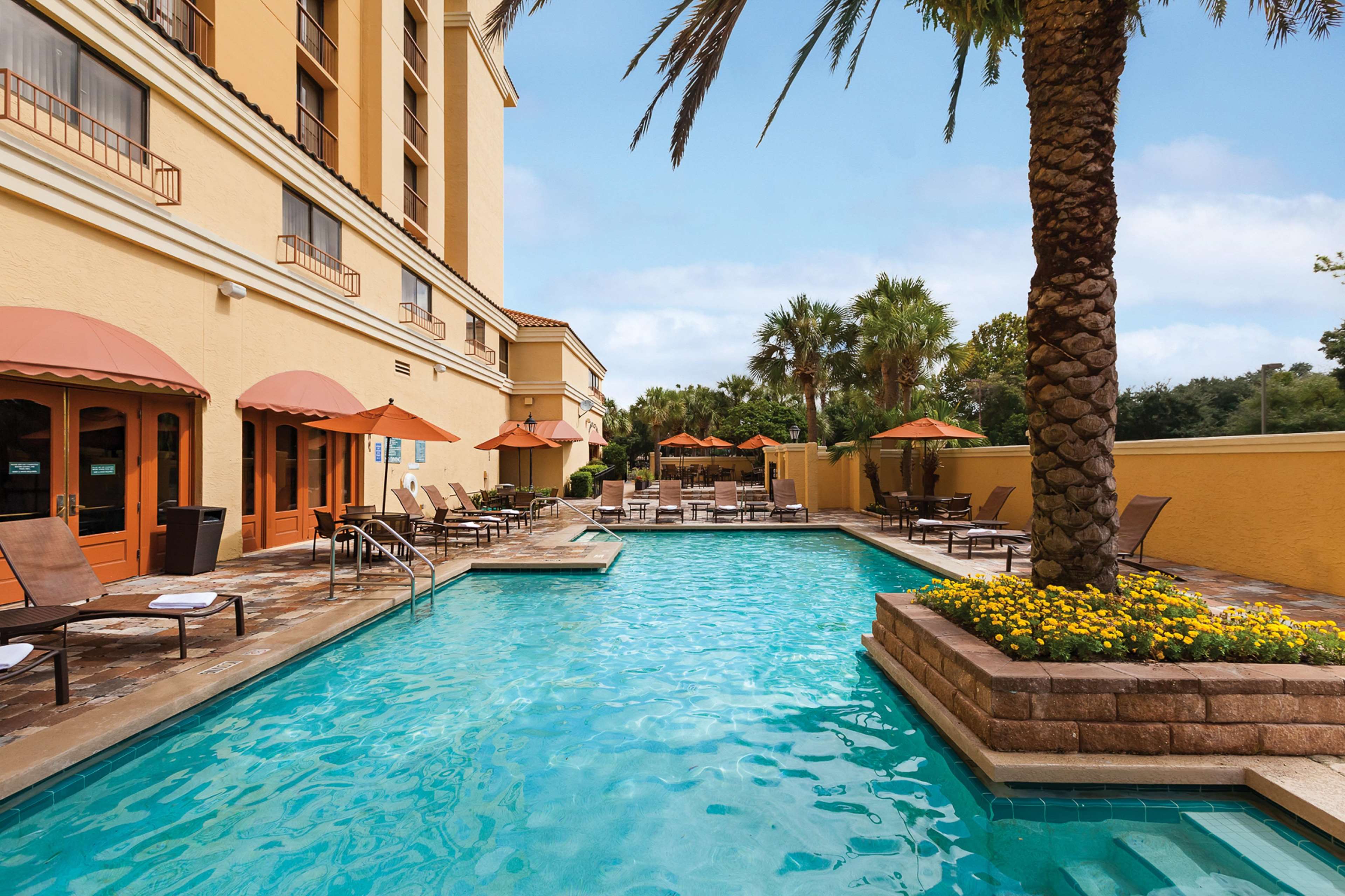 Embassy Suites by Hilton Orlando International Drive Convention Center Photo