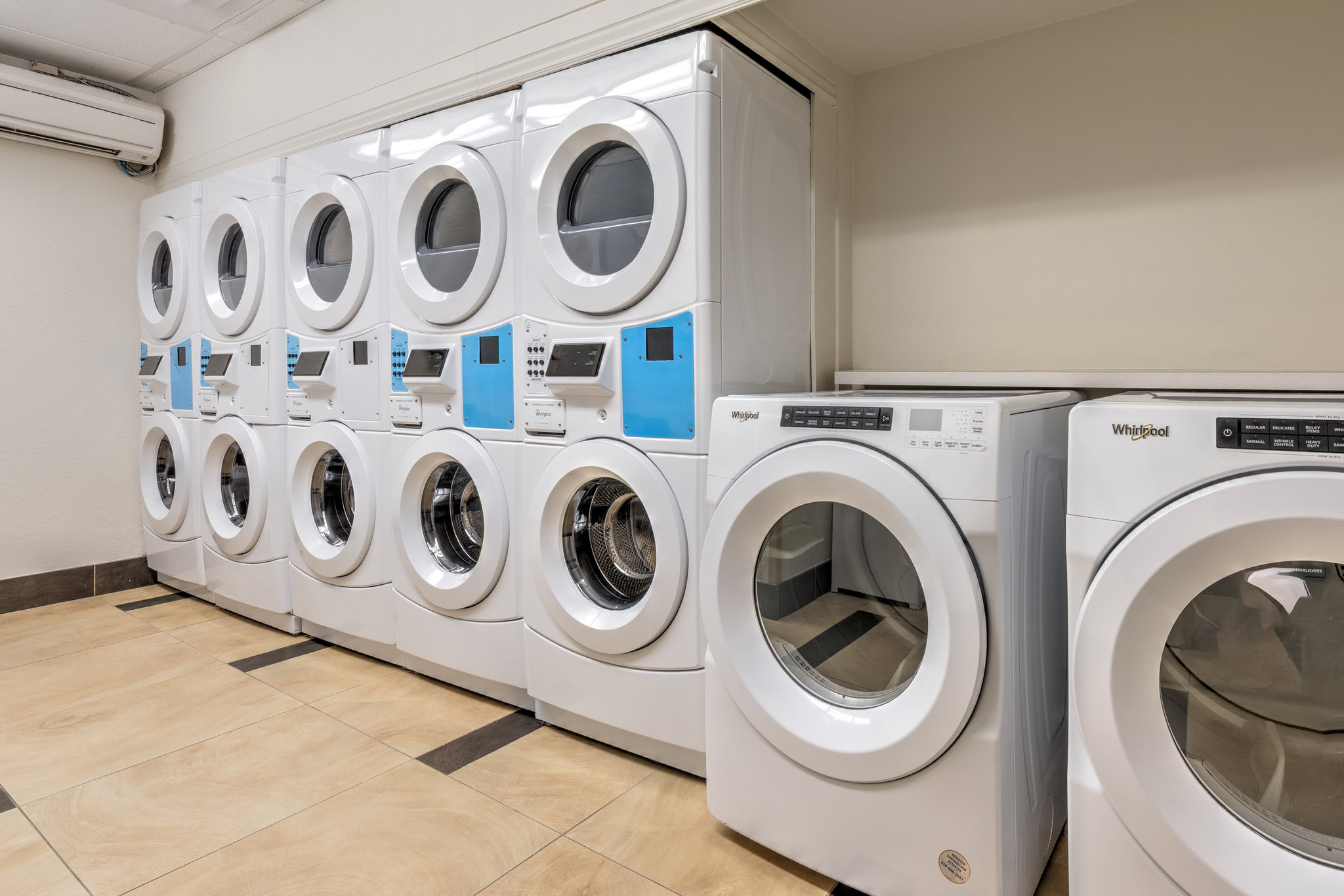 Candlewood Suites Building 144 Image