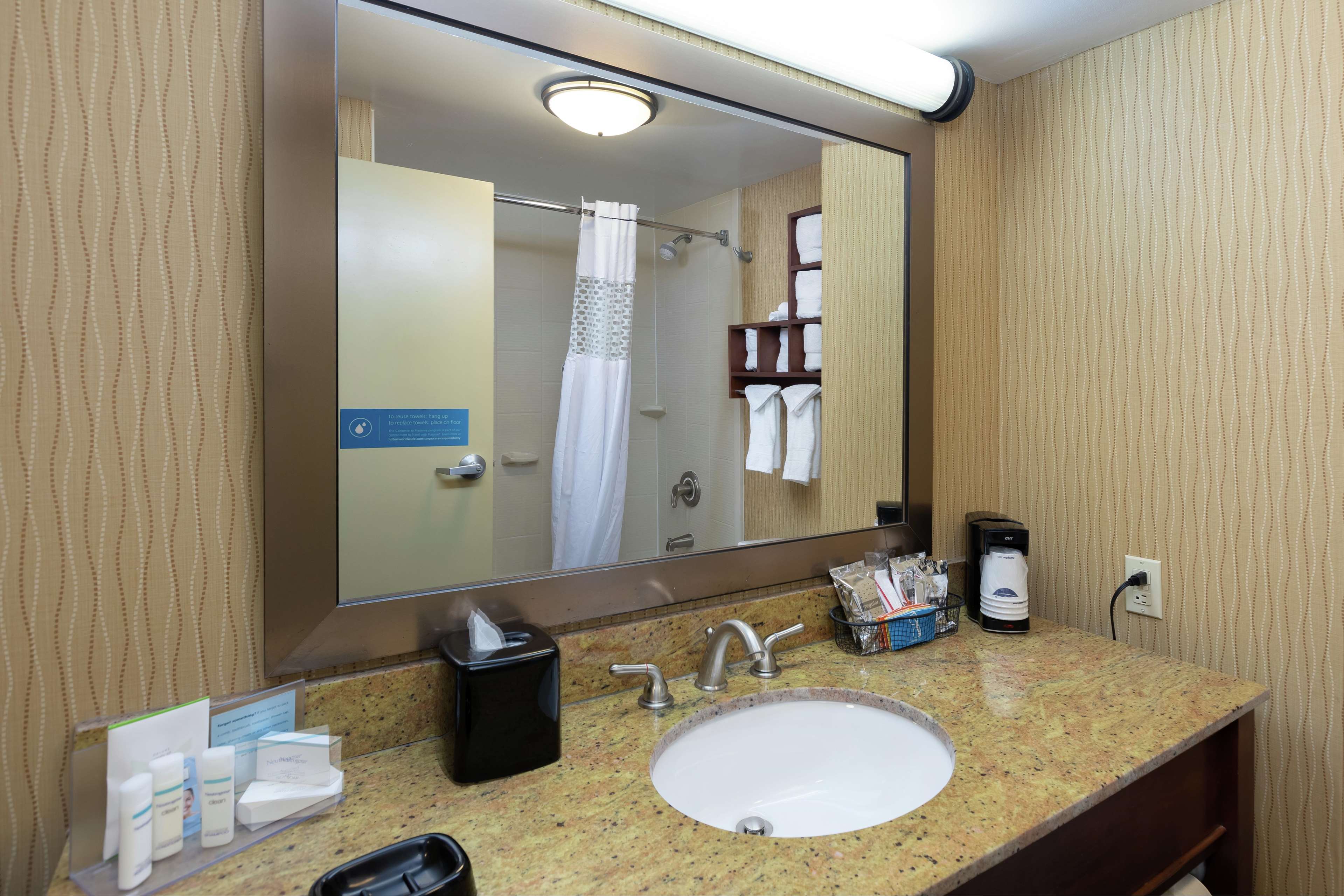 Hampton Inn Houma Photo