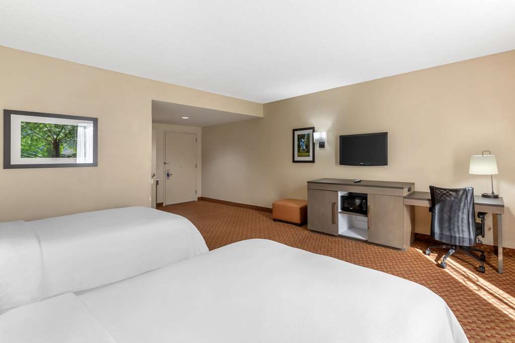Best Western Plus Kendall Hotel & Suites Image