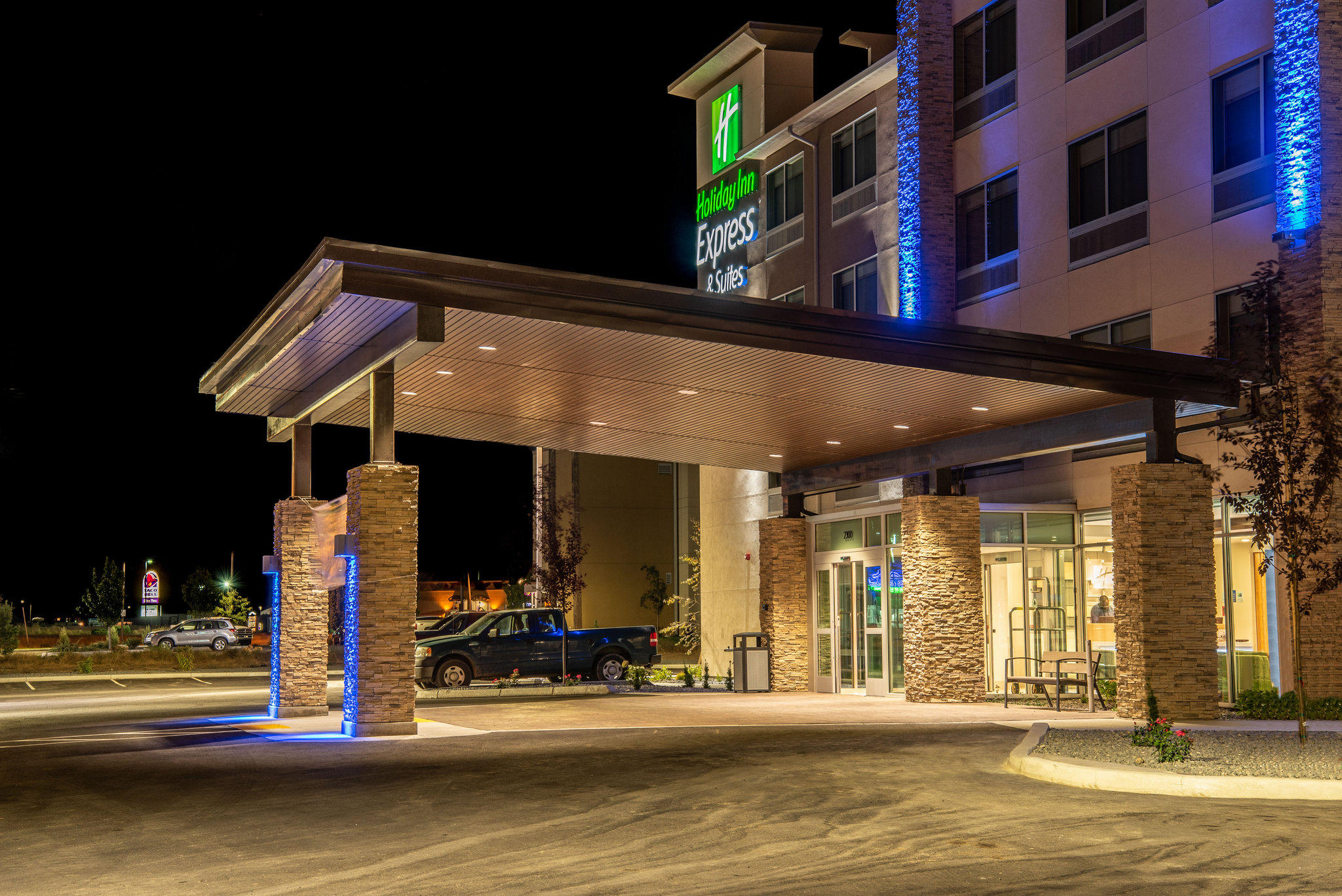 Holiday Inn Express & Suites Moses Lake Photo