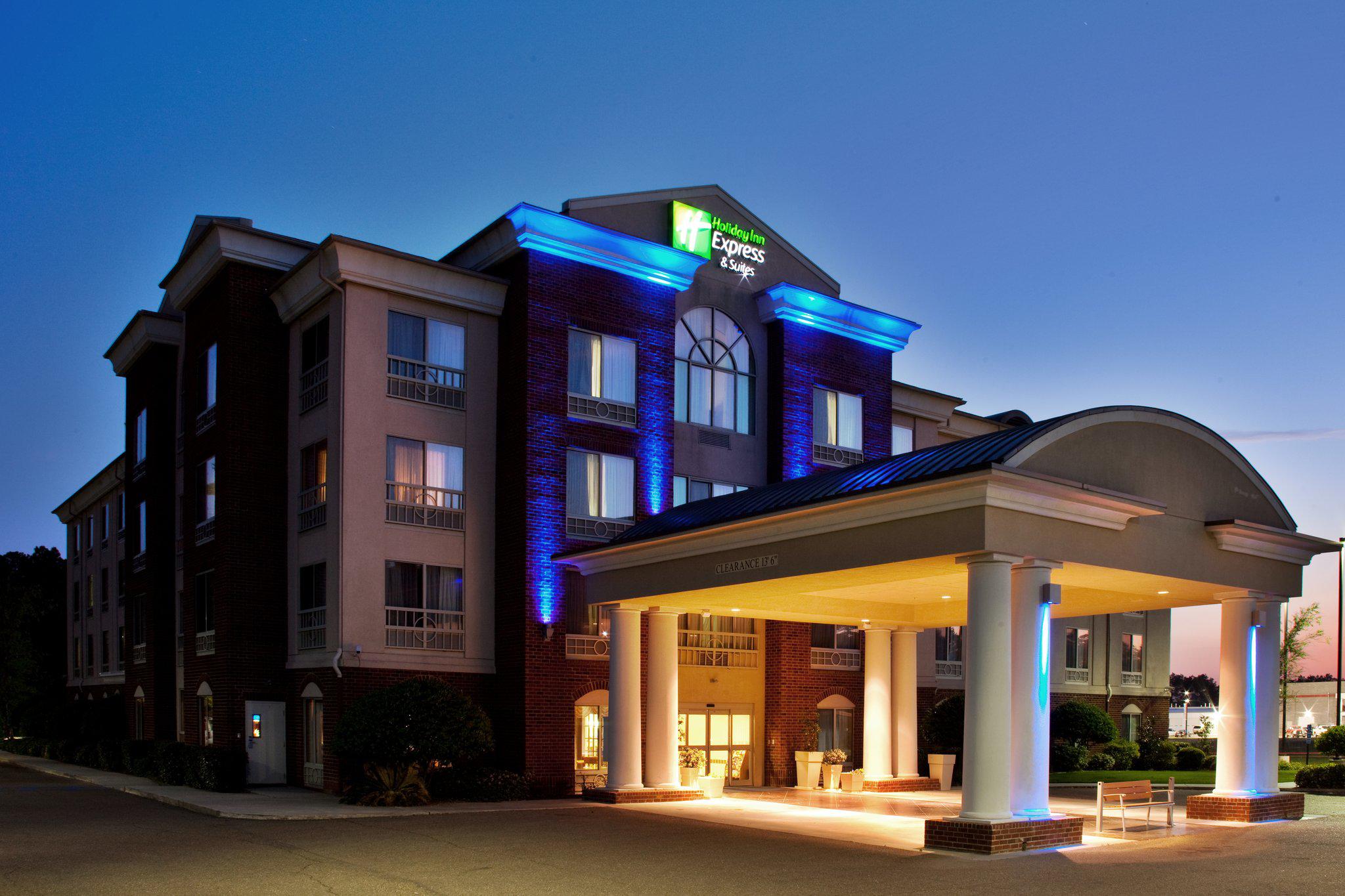 Holiday Inn Express & Suites West Monroe Photo