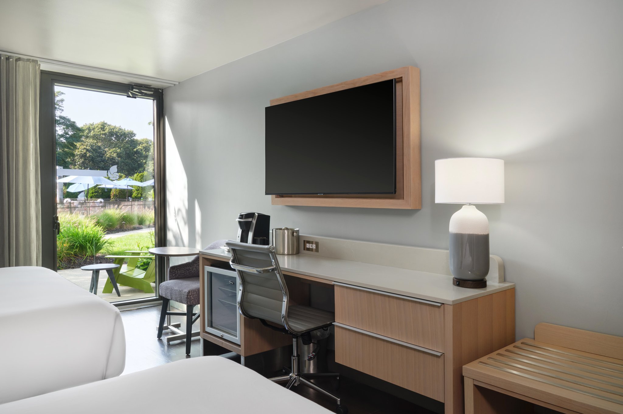 Hotel Indigo Long Island - East End by IHG Image