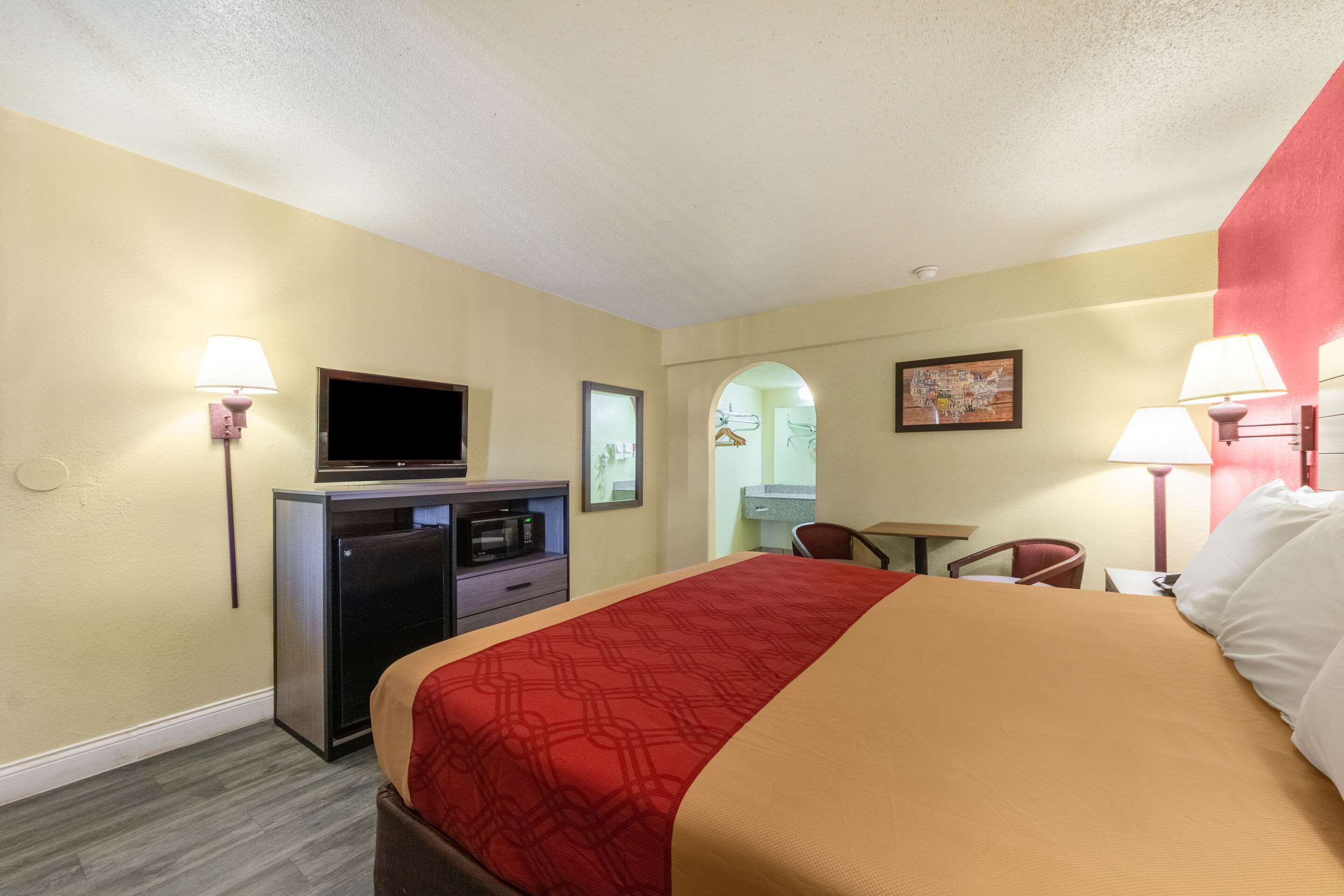 Econo Lodge San Marcos University Area Photo