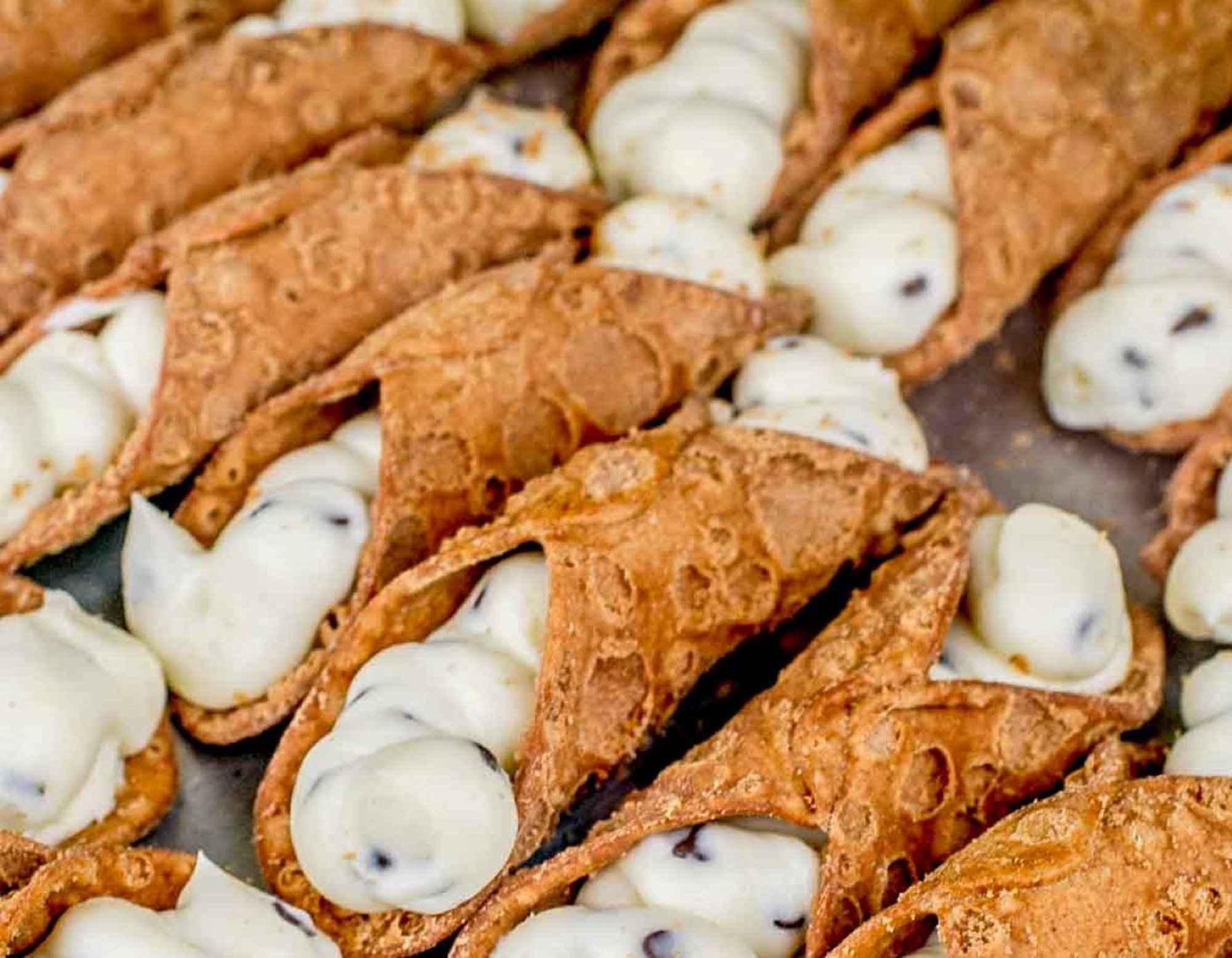 Cannoli Dessert
