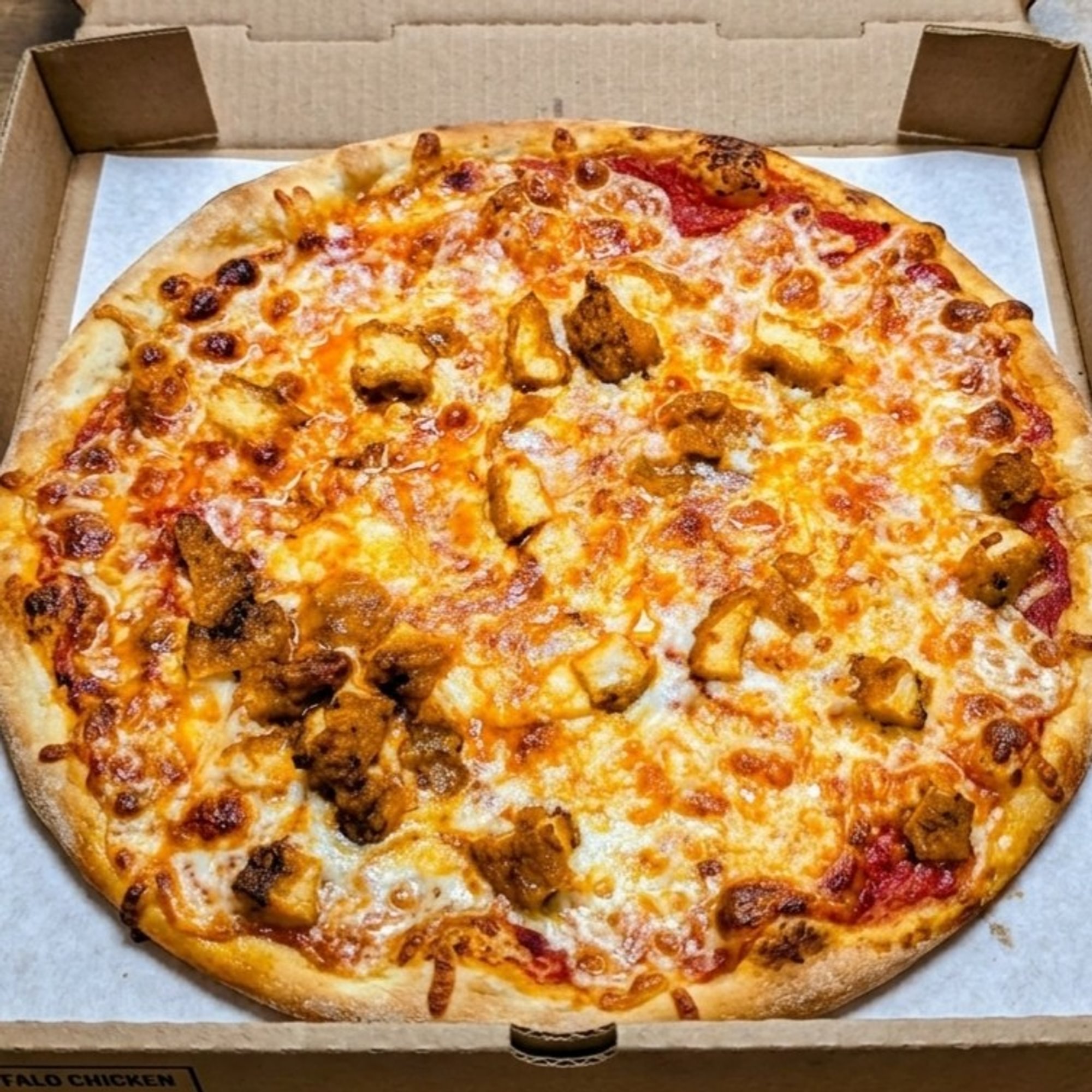 LARGE CHICKEN PARM PIZZA