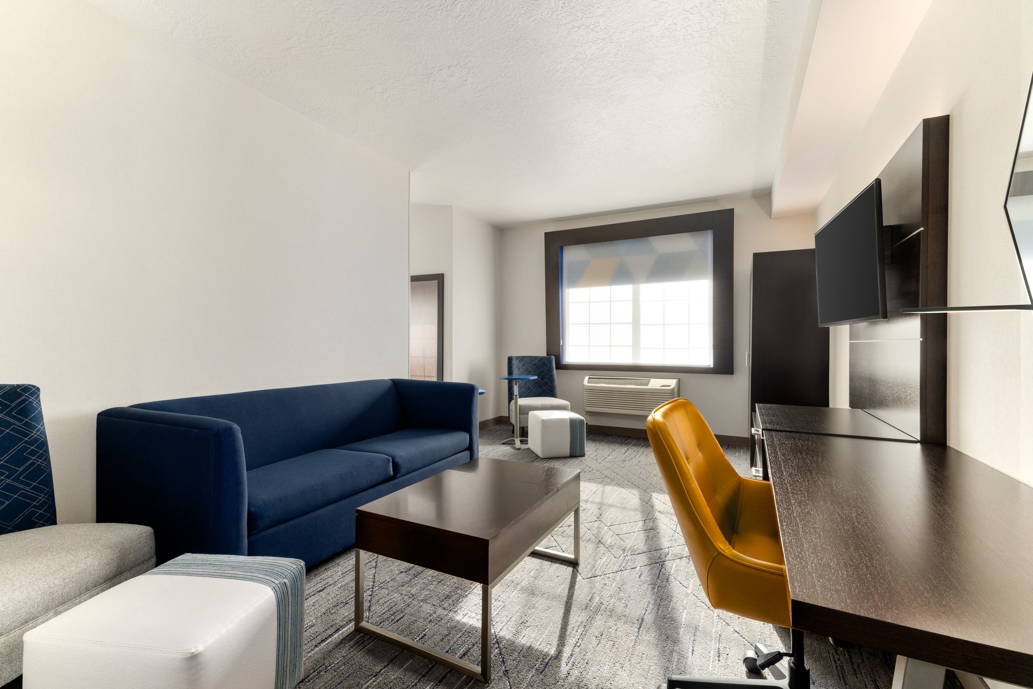 Holiday Inn Express & Suites Eugene Downtown - University by IHG Image