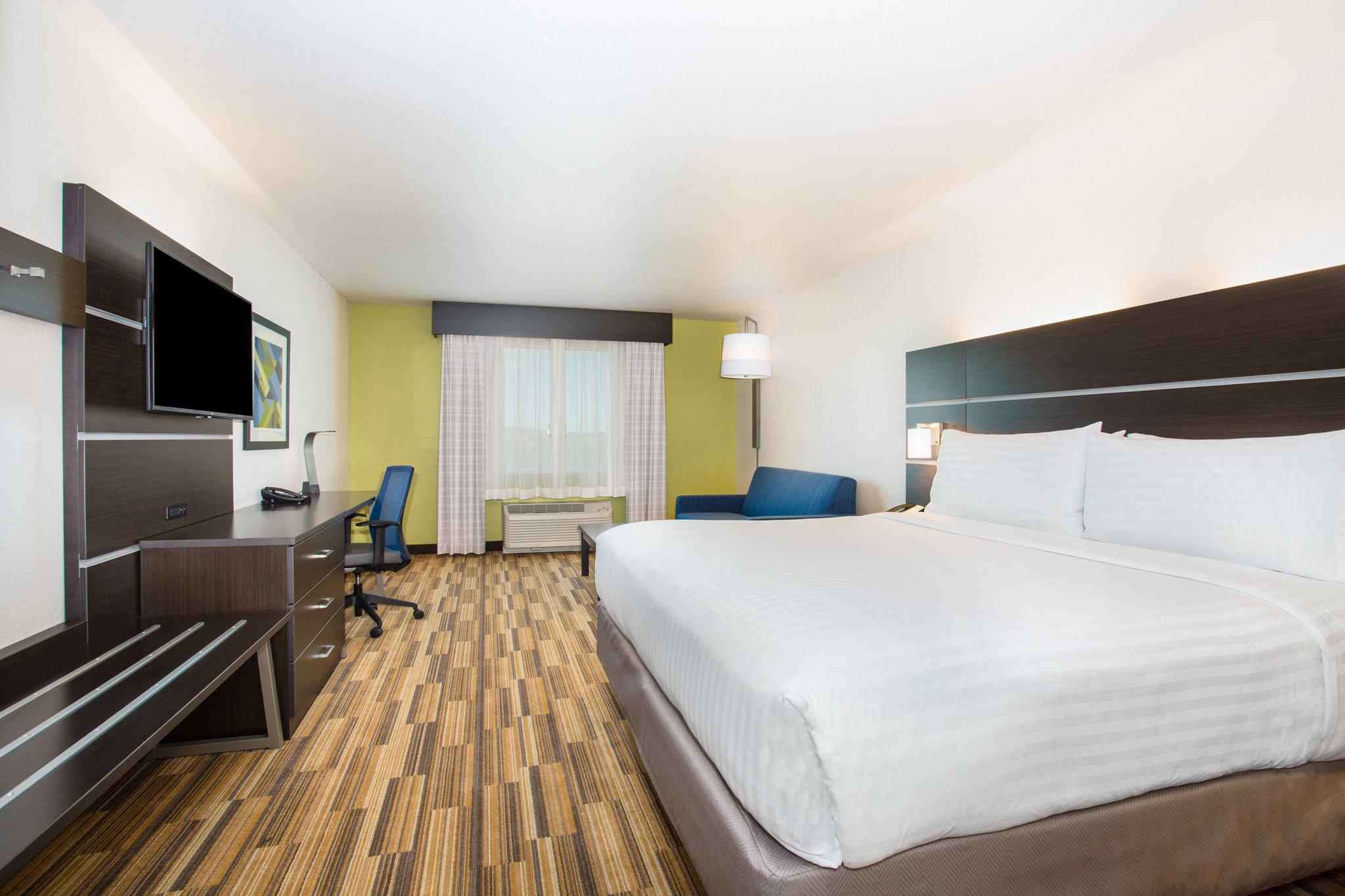 Holiday Inn Express & Suites Rapid City - Rushmore South Photo