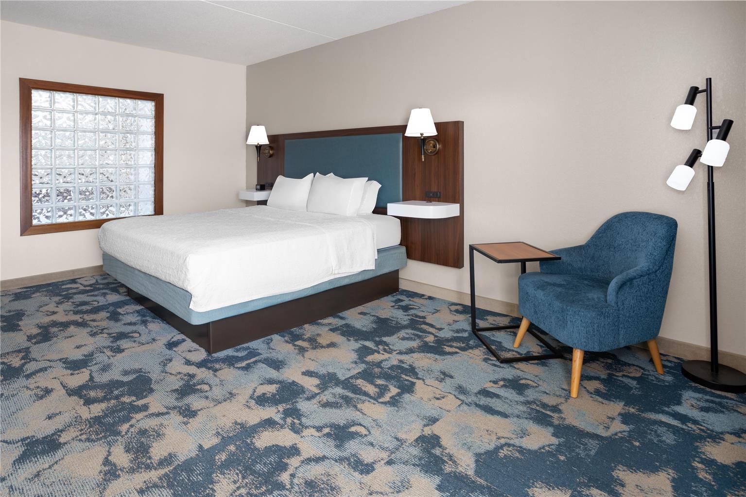Hampton Inn Frostburg Image