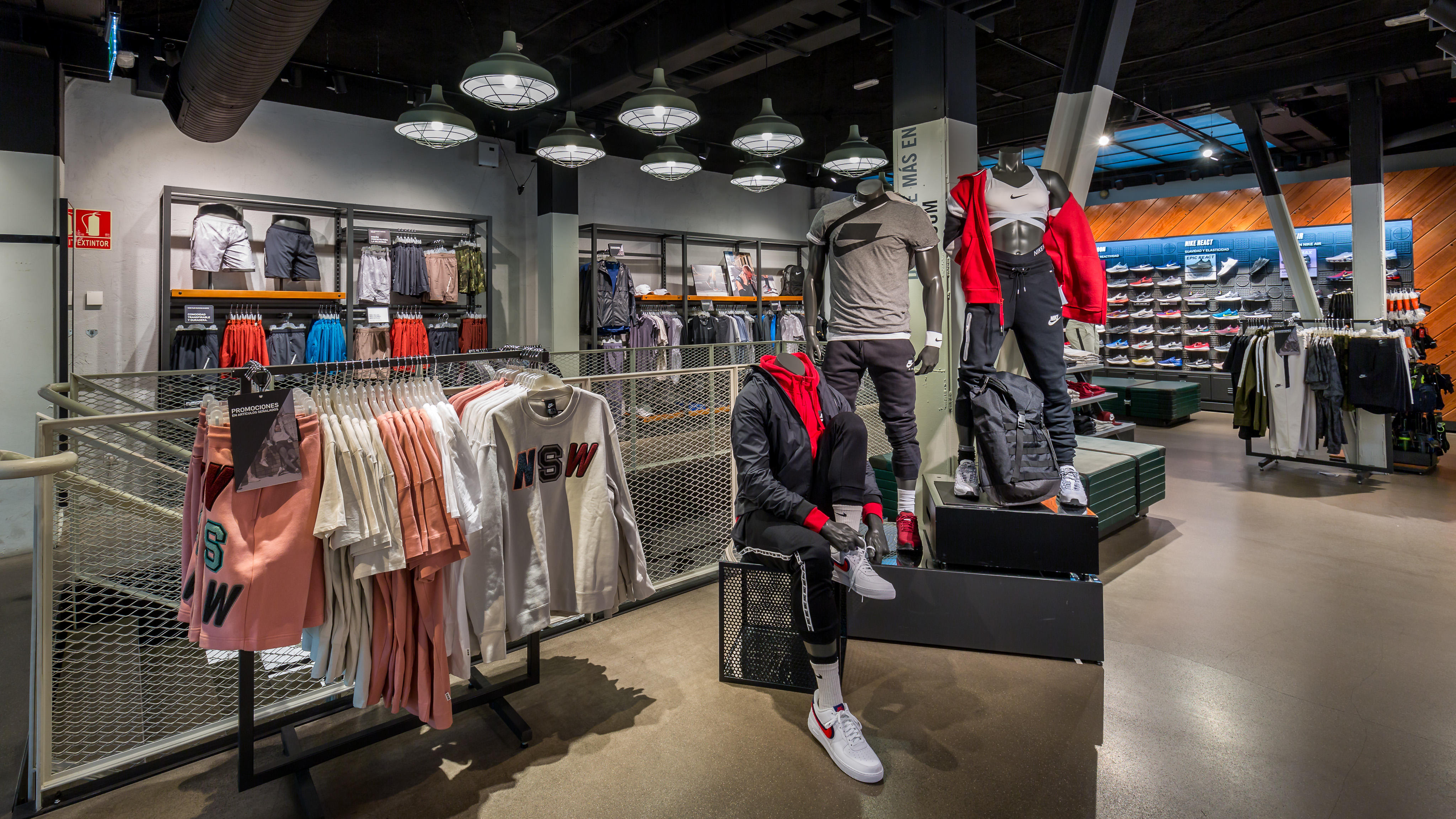 Images Nike Store Serrano