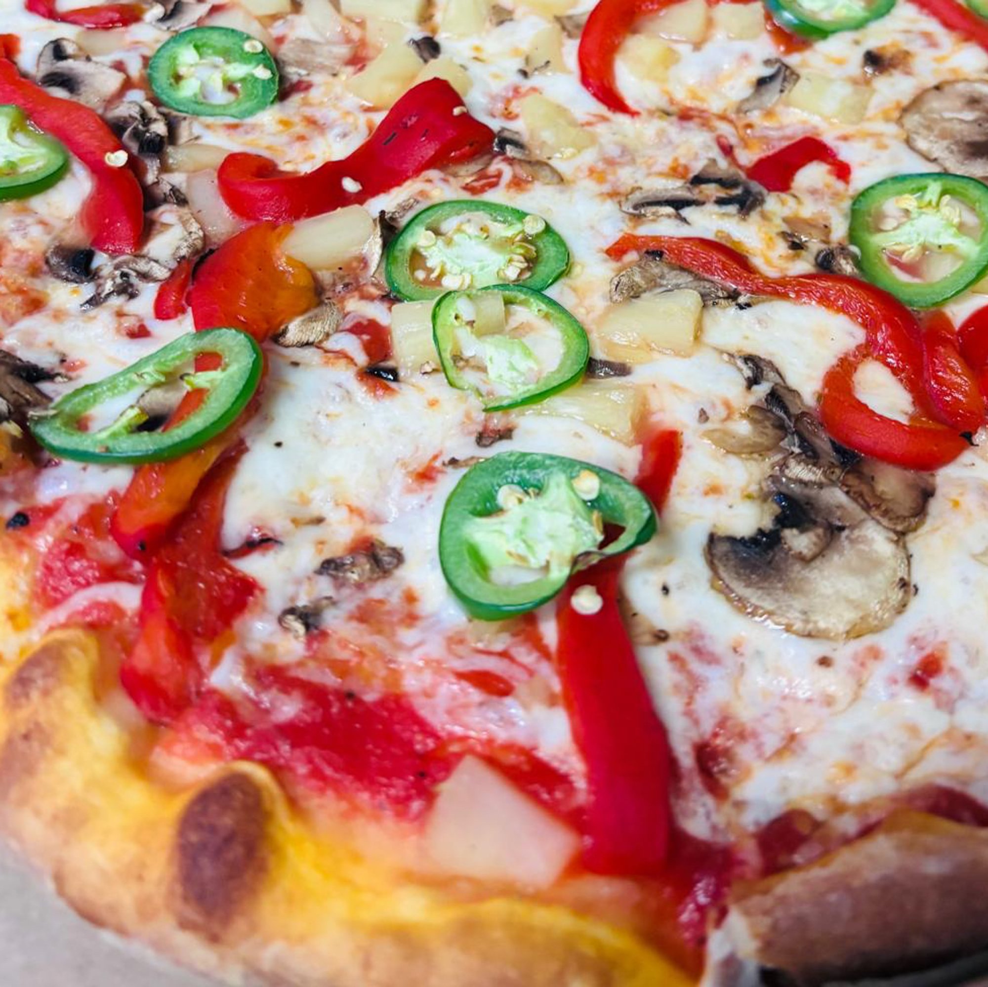 Sm The Kitchen Sink Pizza