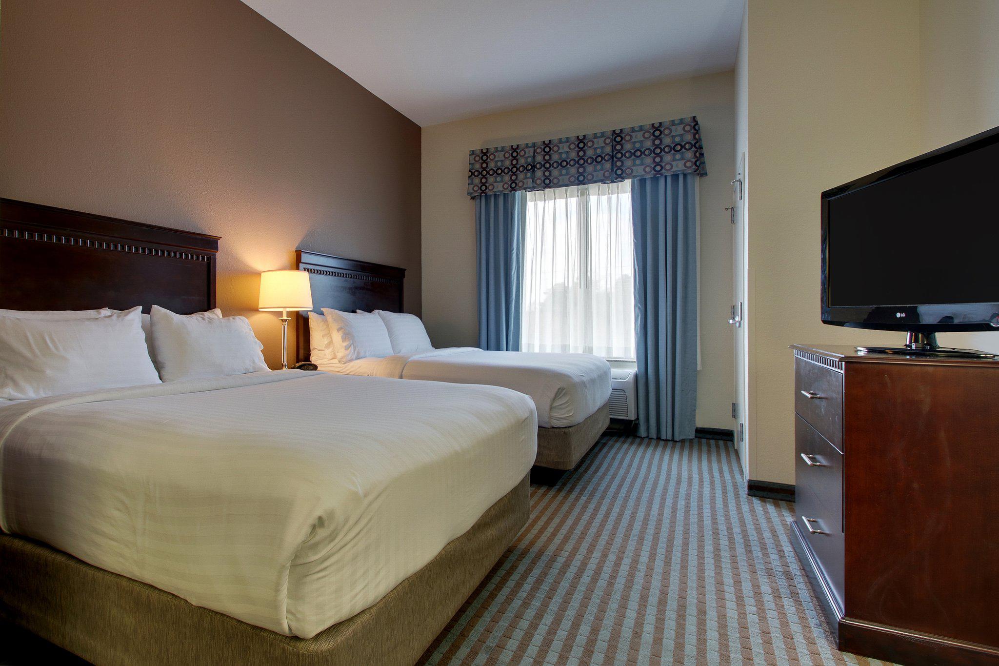 Holiday Inn Express Leland - Wilmington Area Photo