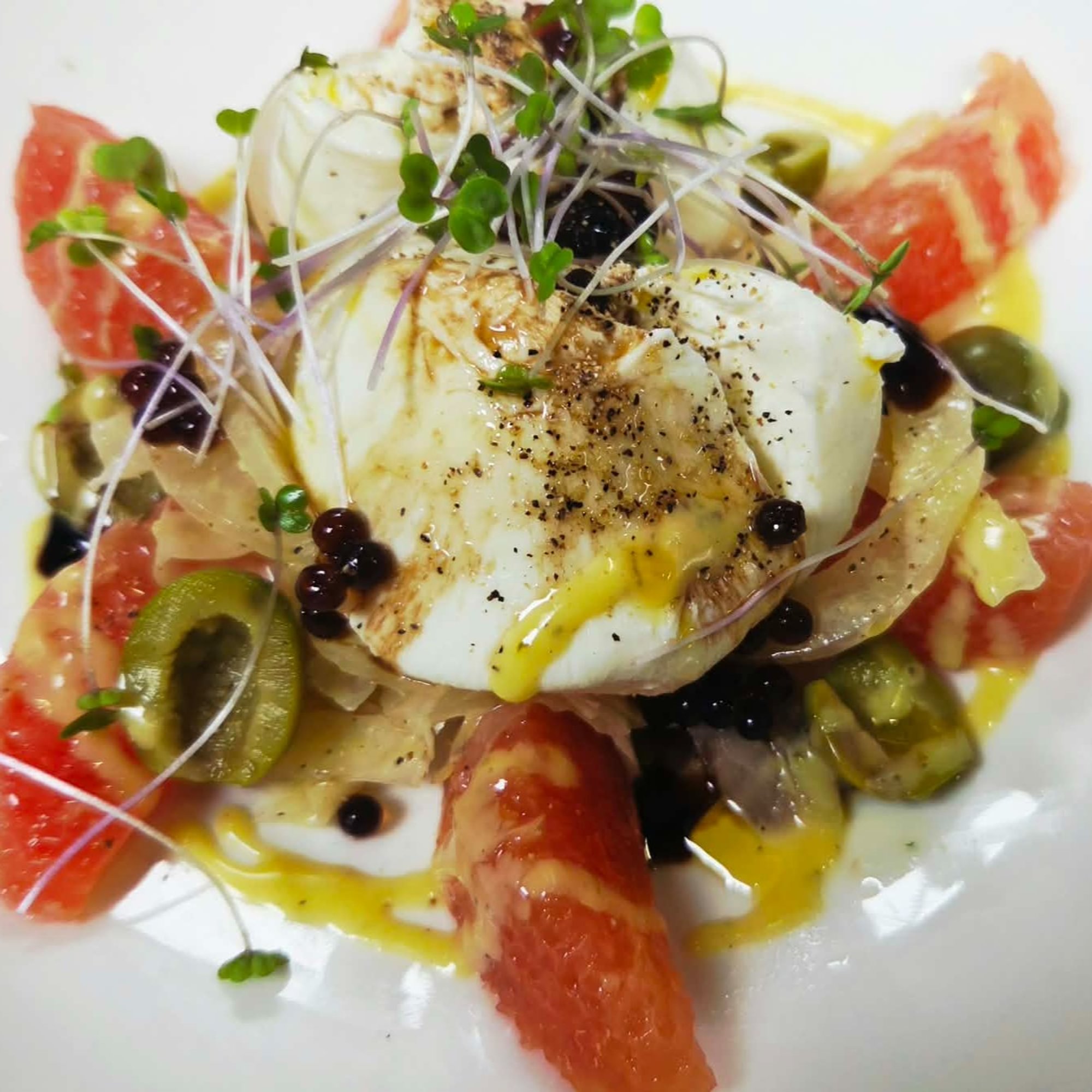 BURRATA SALAD