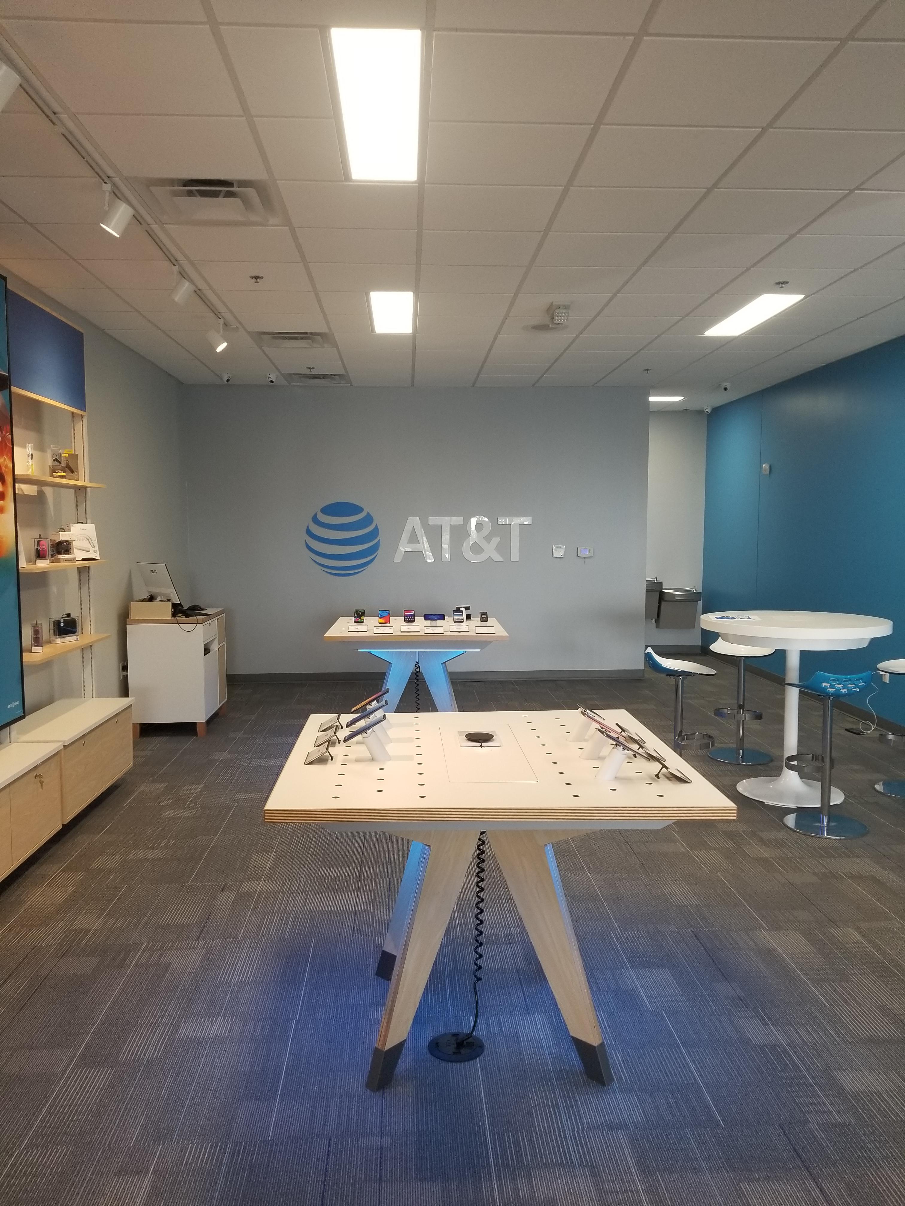 AT&T Store Photo