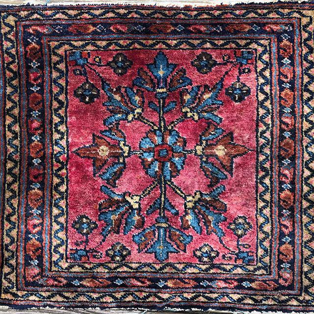 Azra Oriental Rugs, Inc. Photo