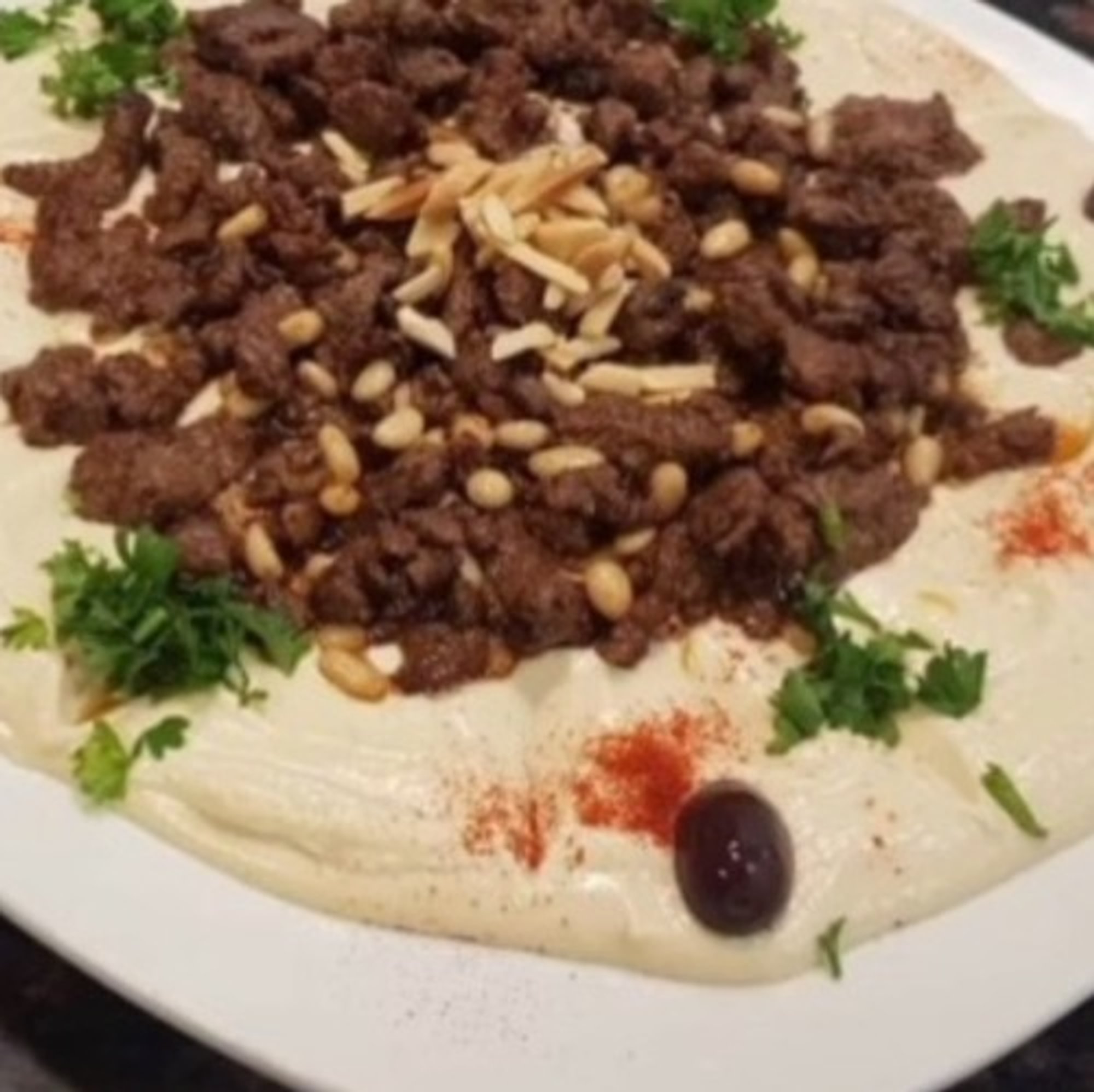 Hummus with Beef