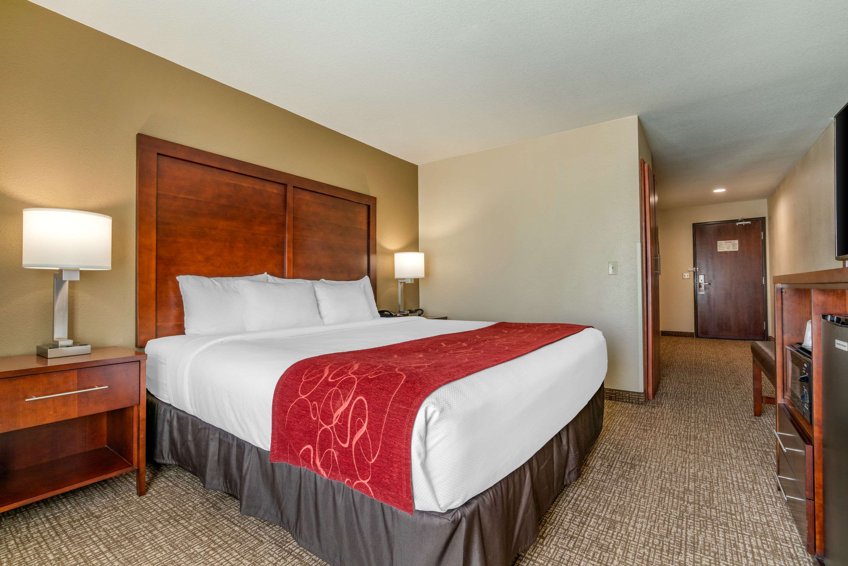 Comfort Suites Downtown Sacramento 226 Jibboom St Sacramento Ca
