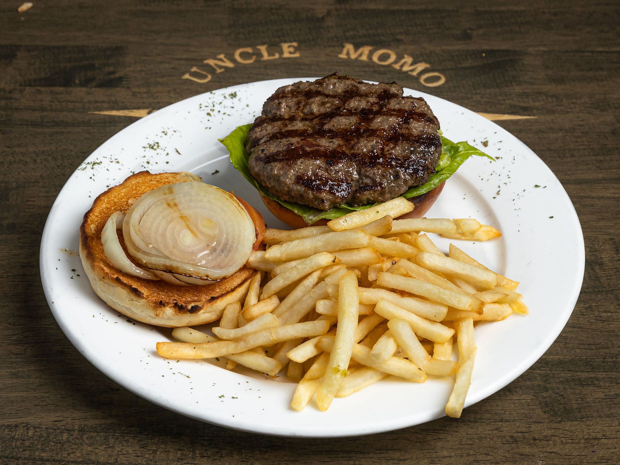 Momo's Burger