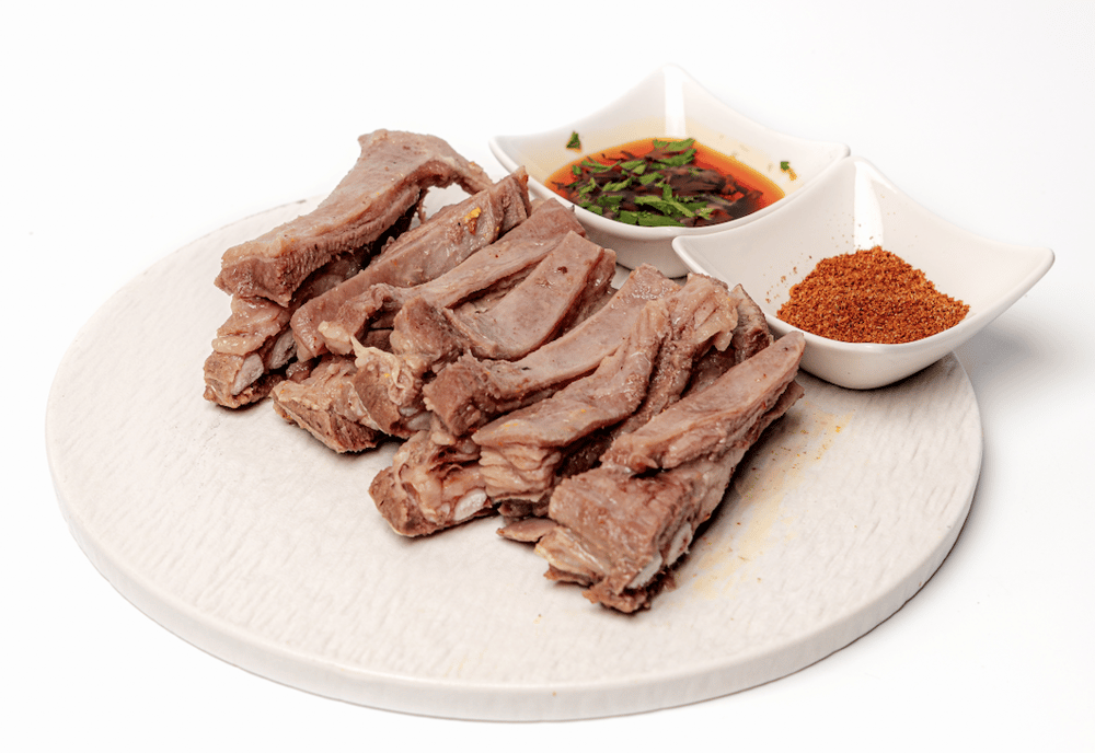 Braised Lamb Ribs With Dipping Sauce 慢炖新西兰小羊排 （手抓羊肉）