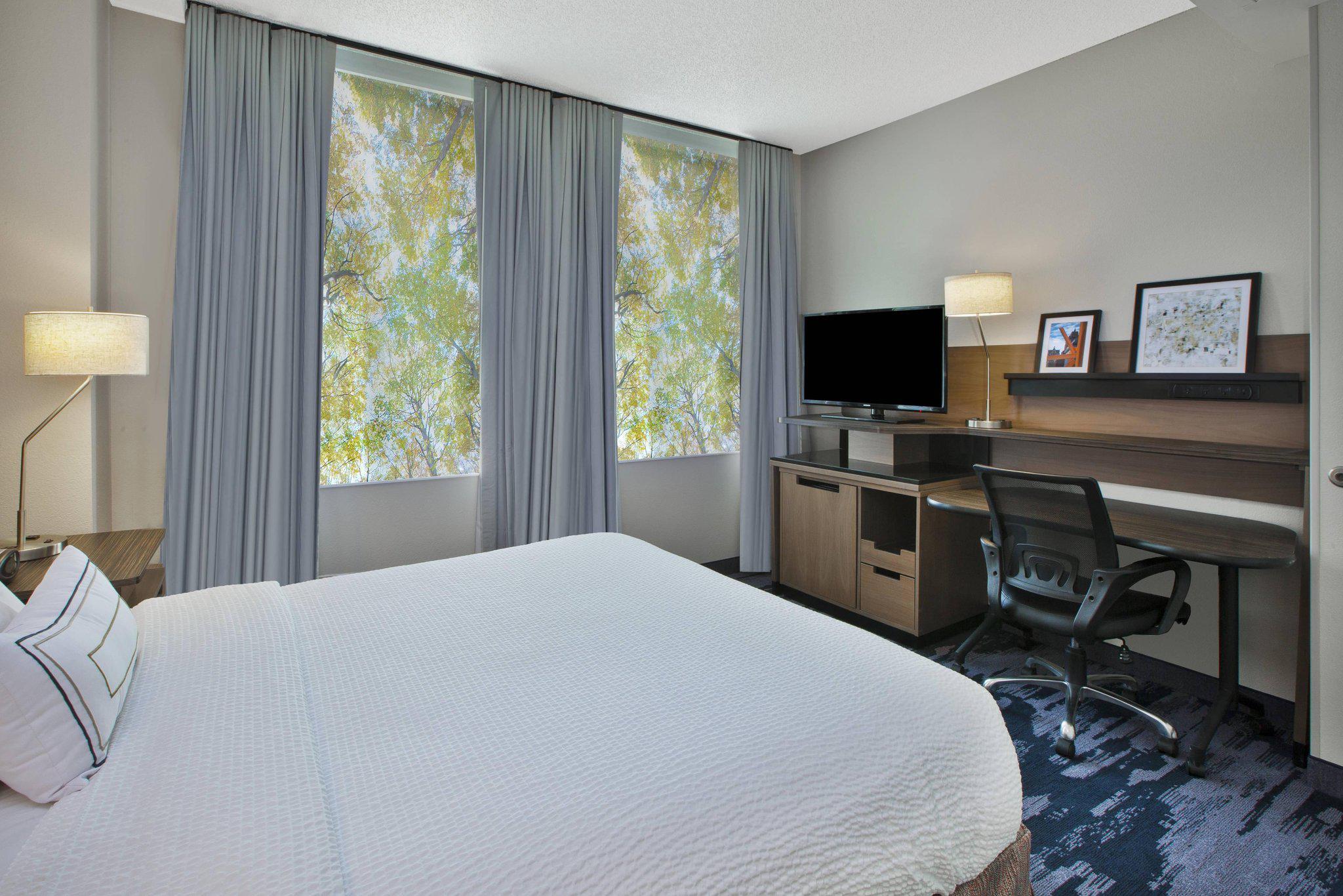 Fairfield Inn & Suites by Marriott Milwaukee Downtown Photo