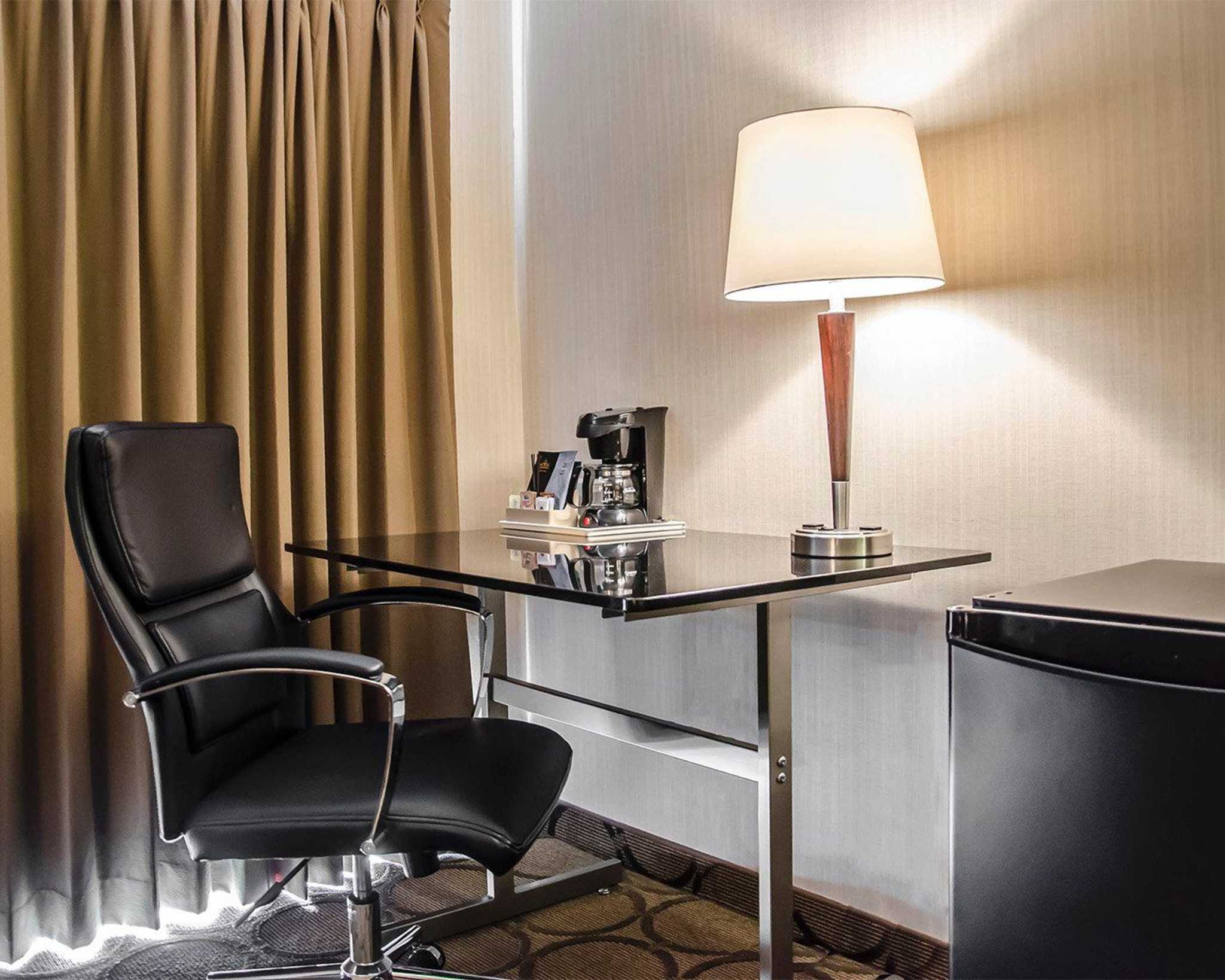 Images Comfort Inn South Shore