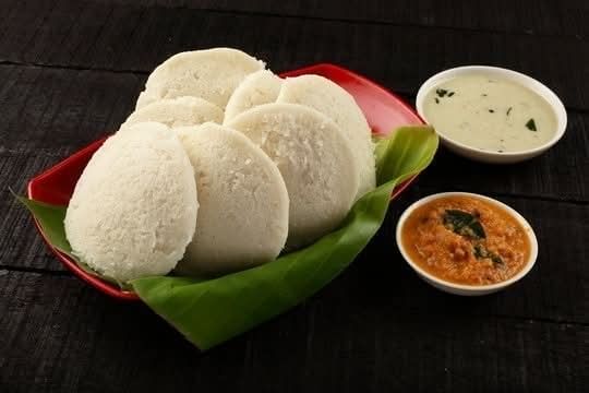 Plain Idli