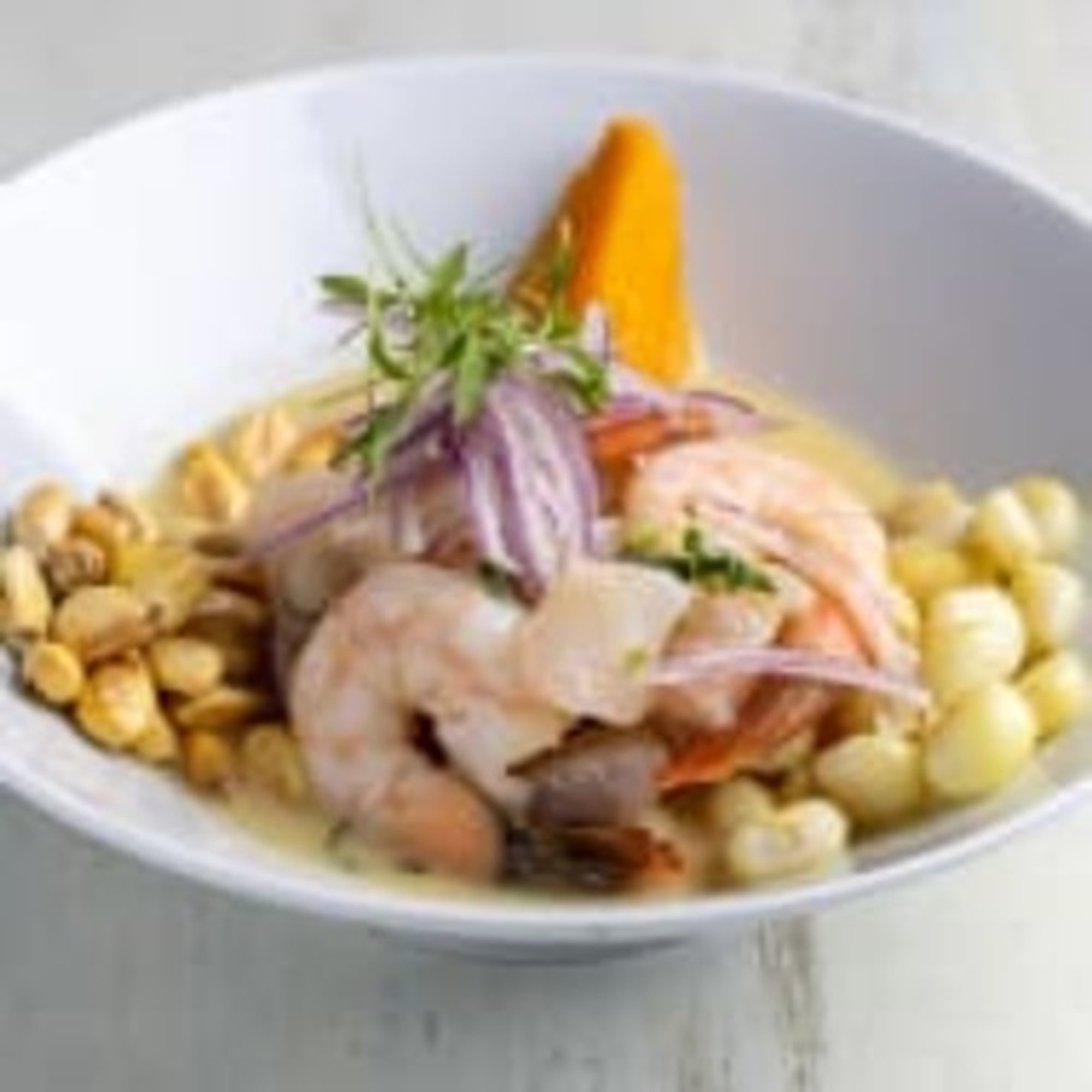 Ceviche Pescado Y Camarones Clasico