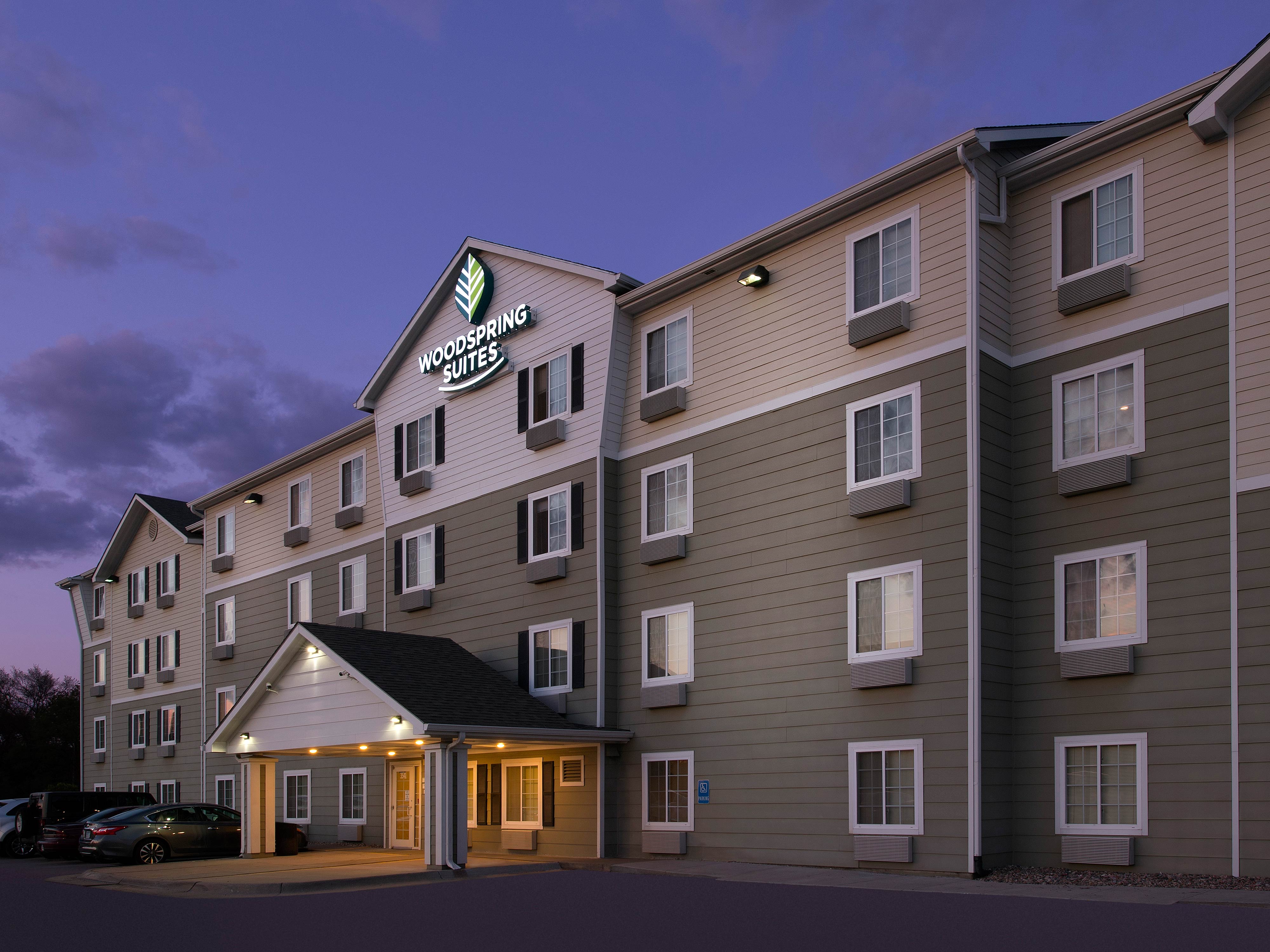 WoodSpring Suites Council Bluffs Photo