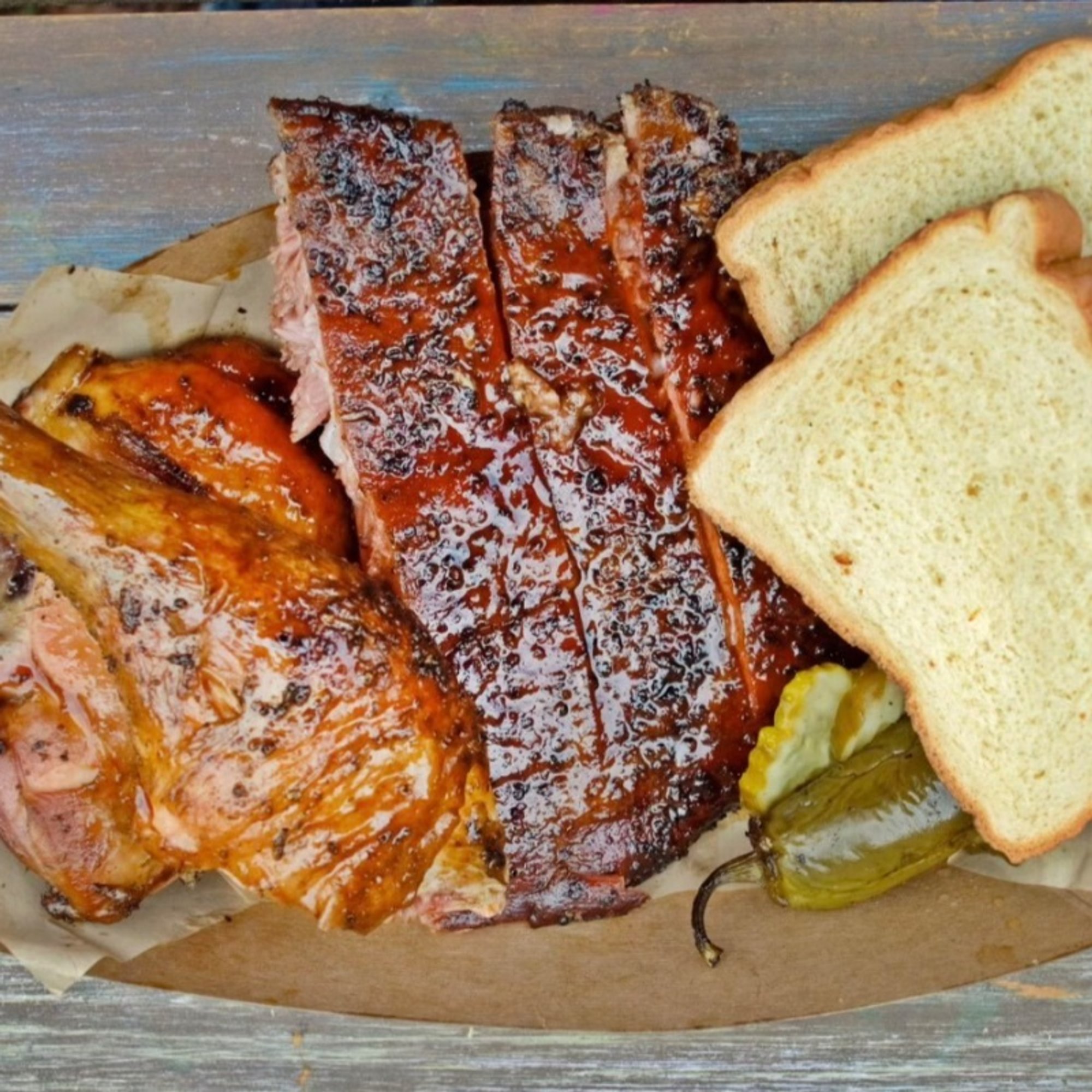 Chicken & Ribs Lunch Combo