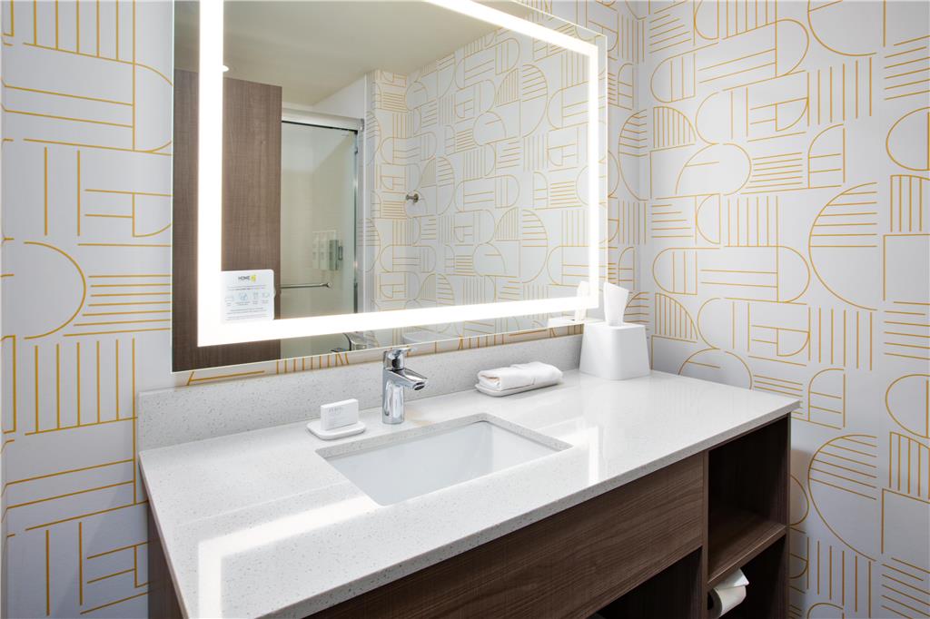 Home2 Suites by Hilton Traverse City Image