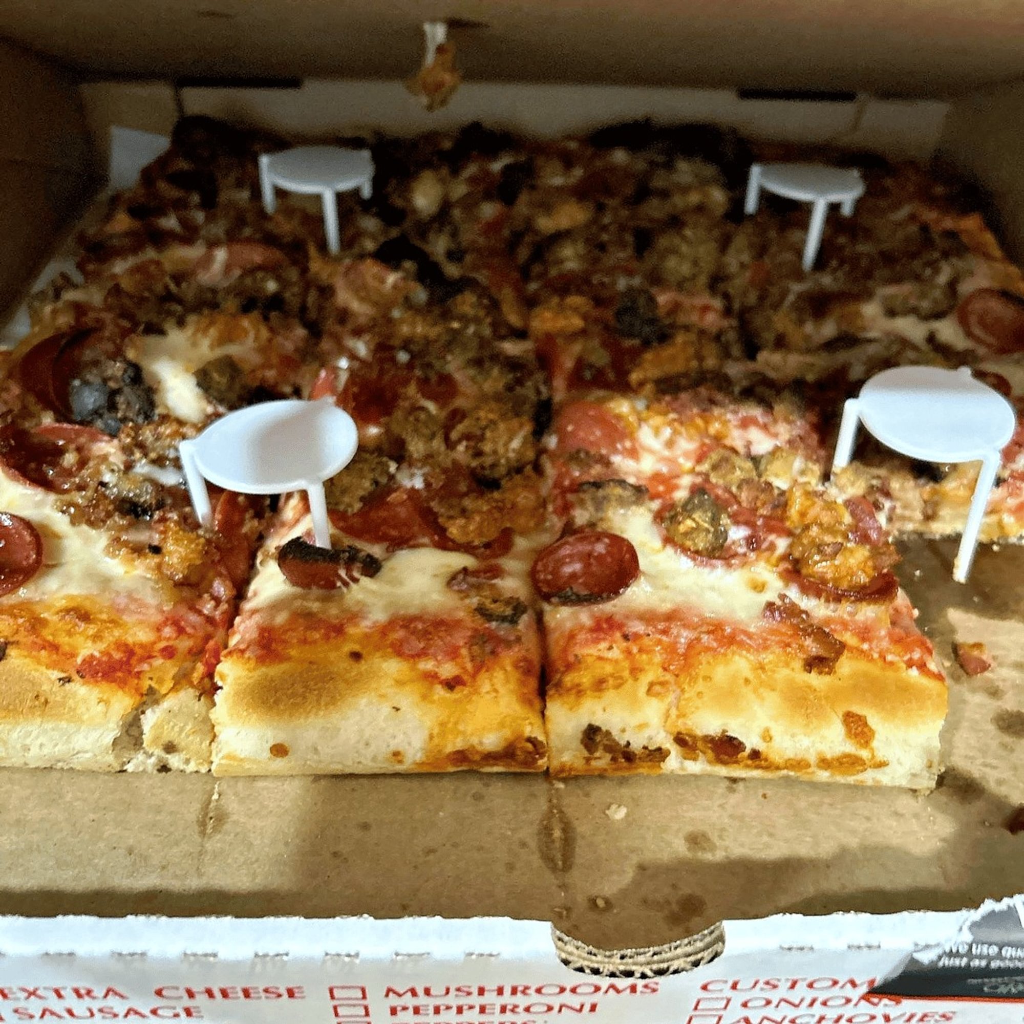 Lot-Sa Meat-Sa Pizza (Square or Round)