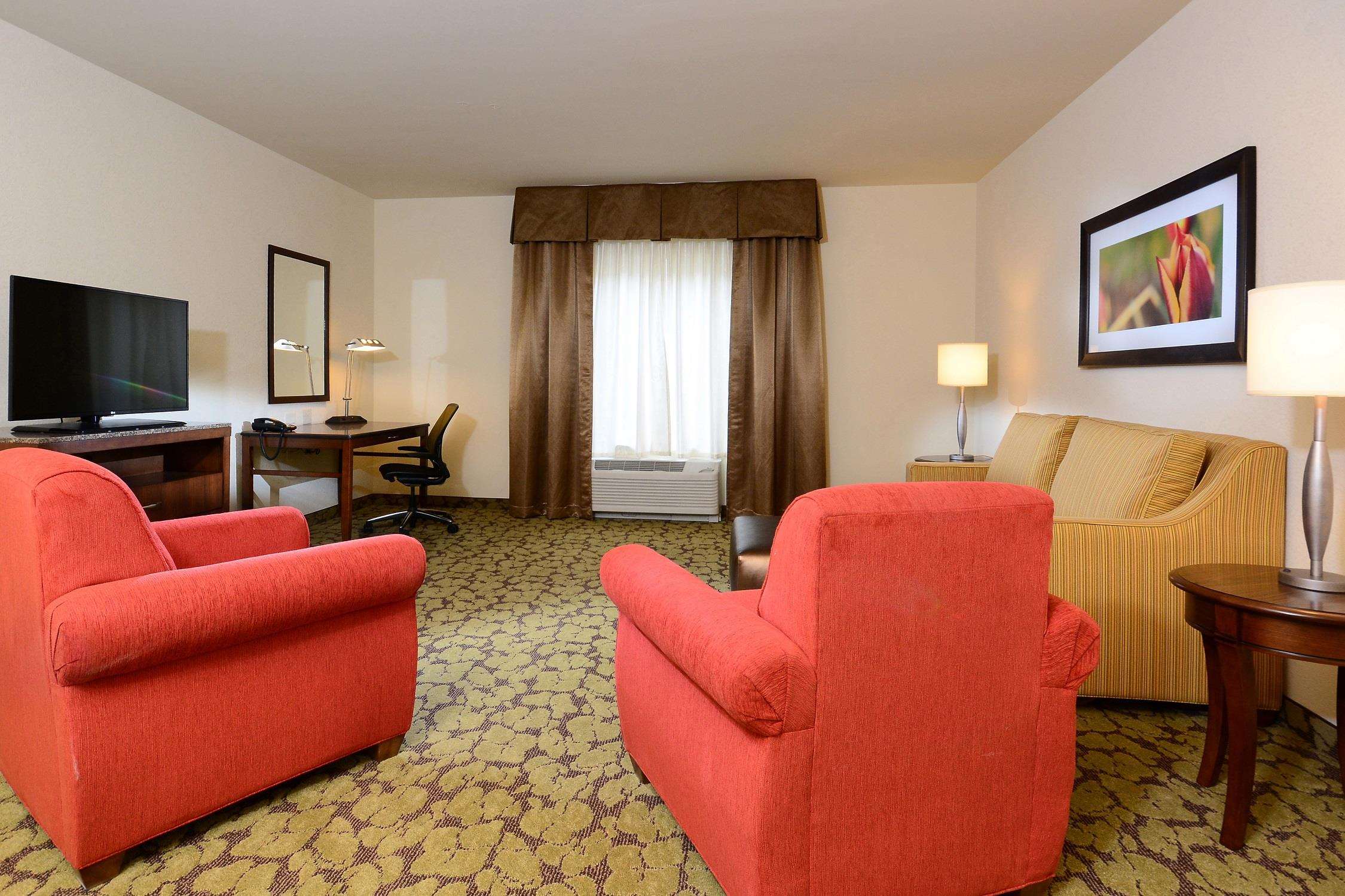 Hilton Garden Inn Greensboro Airport Photo