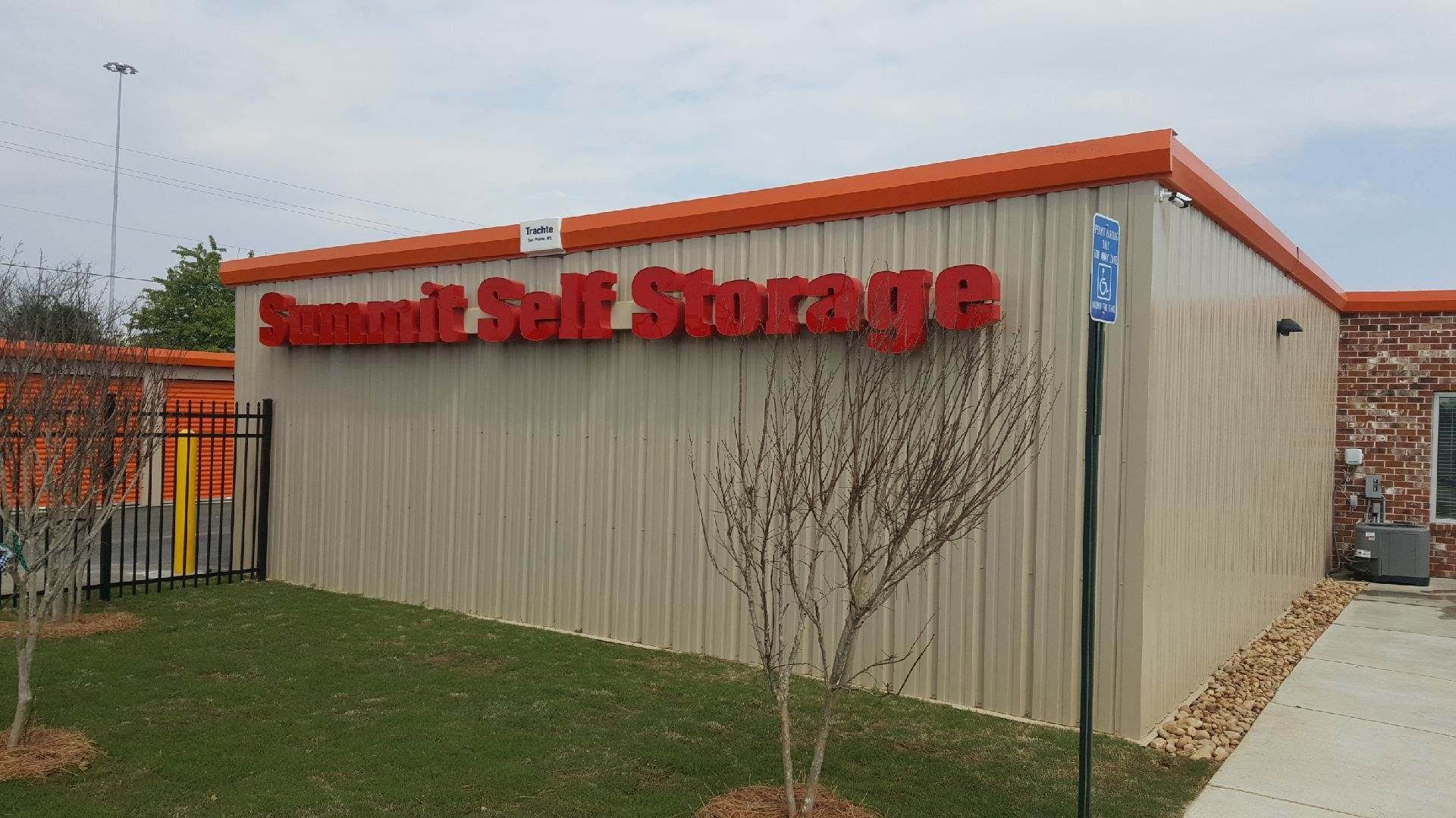 Summit Self Storage Photo