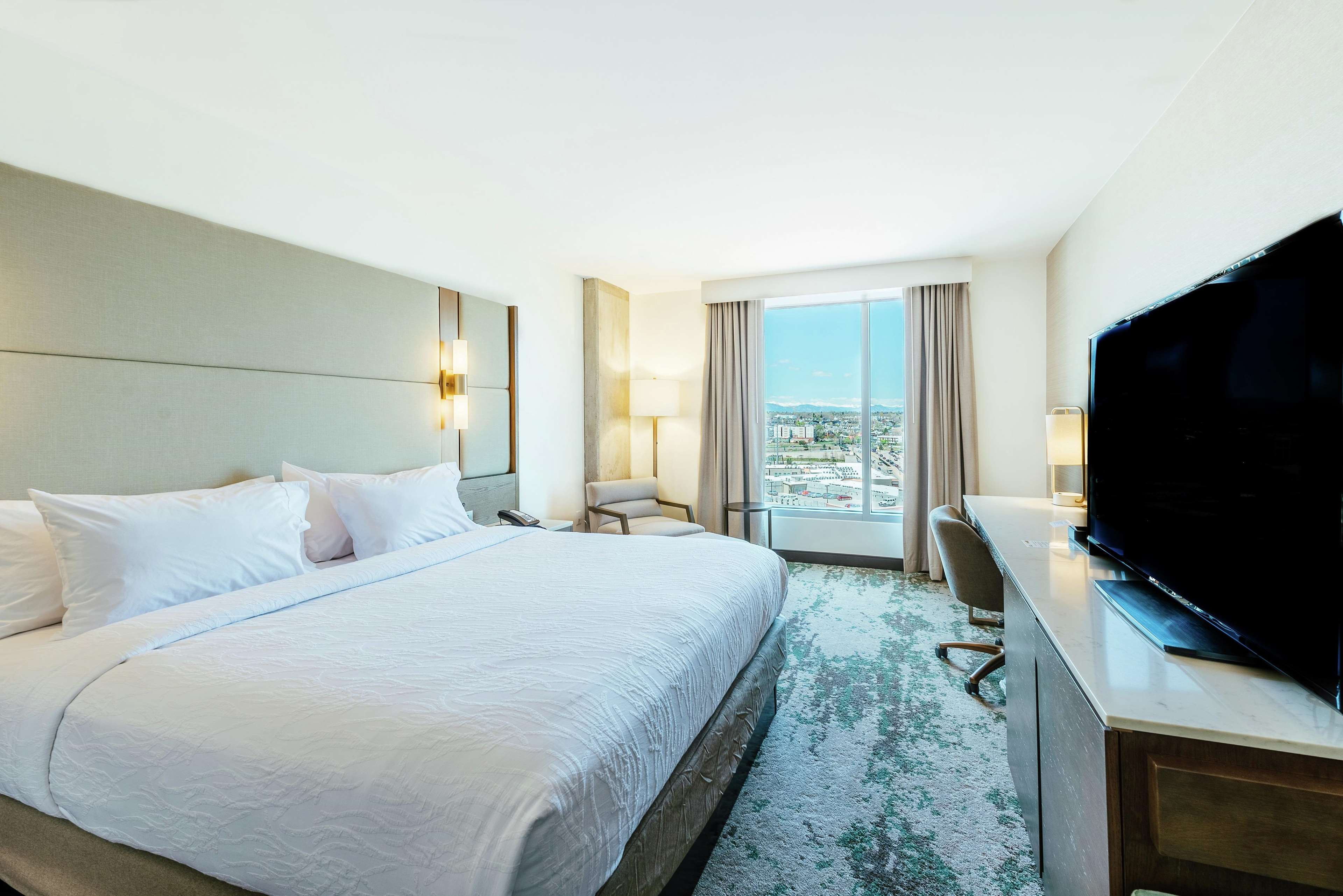 Hilton Garden Inn Denver Union Station Photo