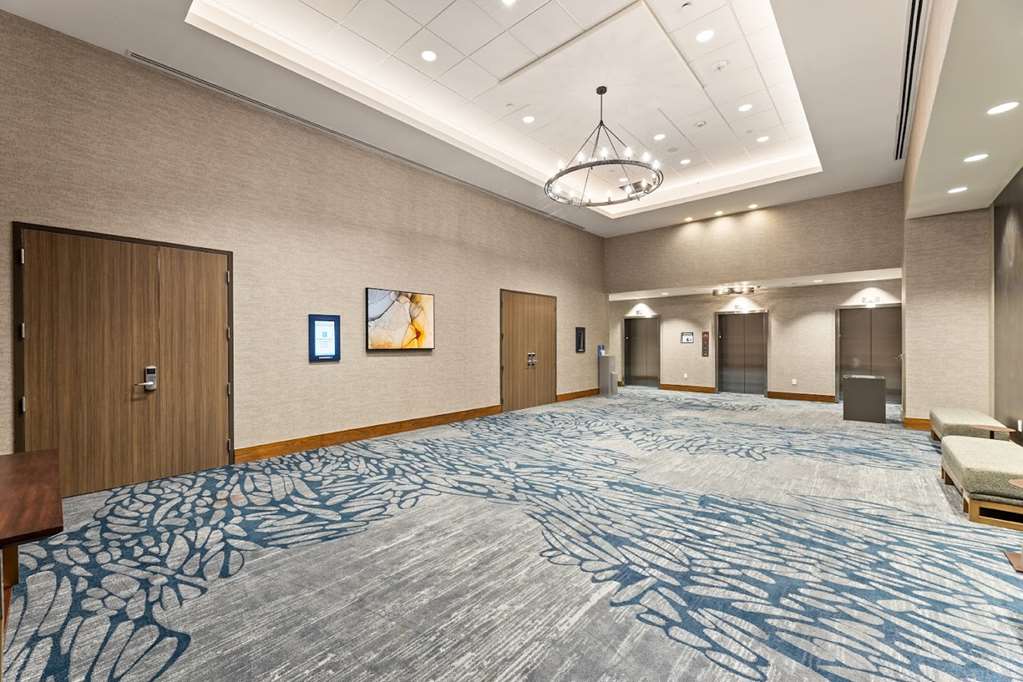 Embassy Suites by Hilton Irving Las Colinas Image