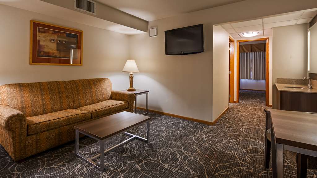 Executive Suite-Two Room