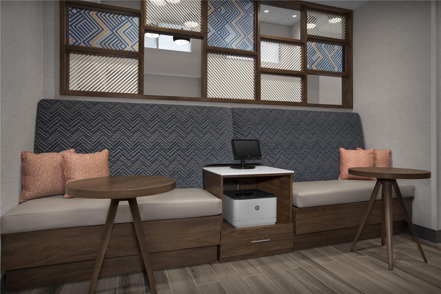 Hampton Inn & Suites by Hilton Wheat Ridge Denver West Image