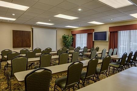 Images Country Inn & Suites by Radisson, Charleston South, WV