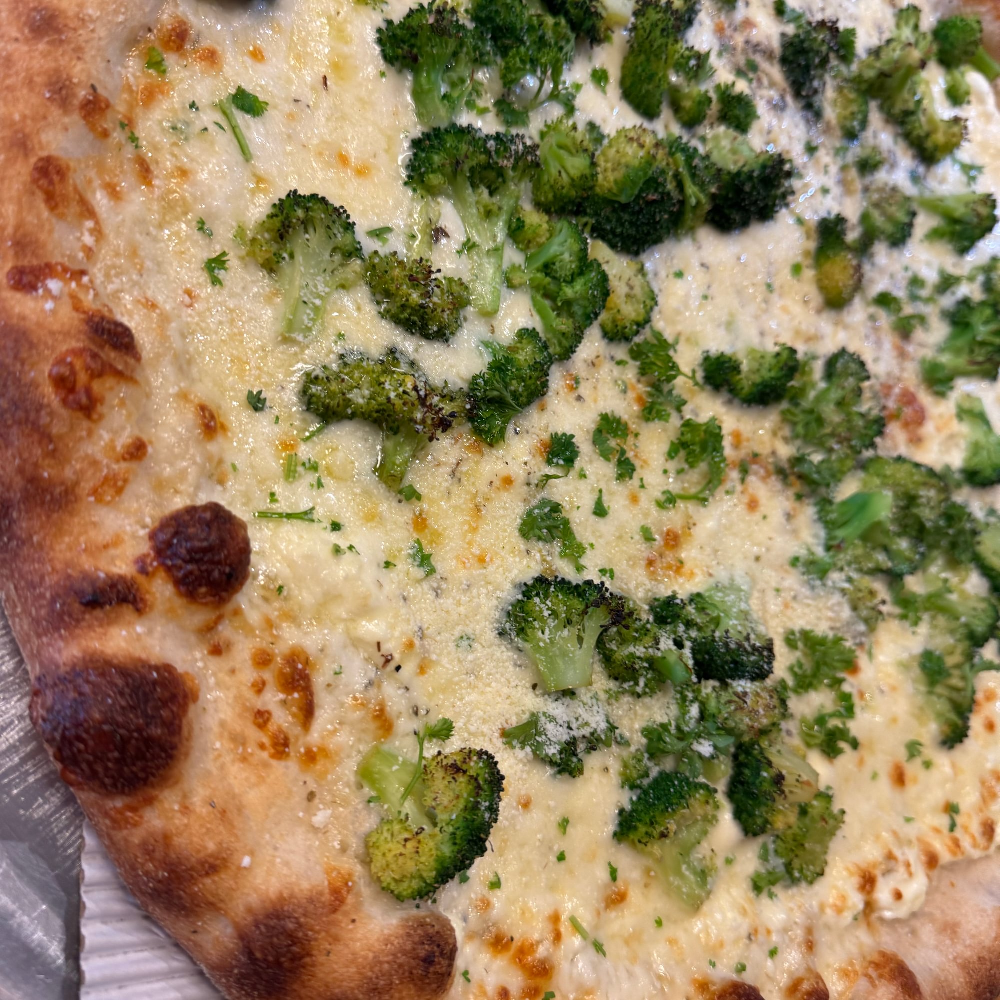 White Broccoli Pizza