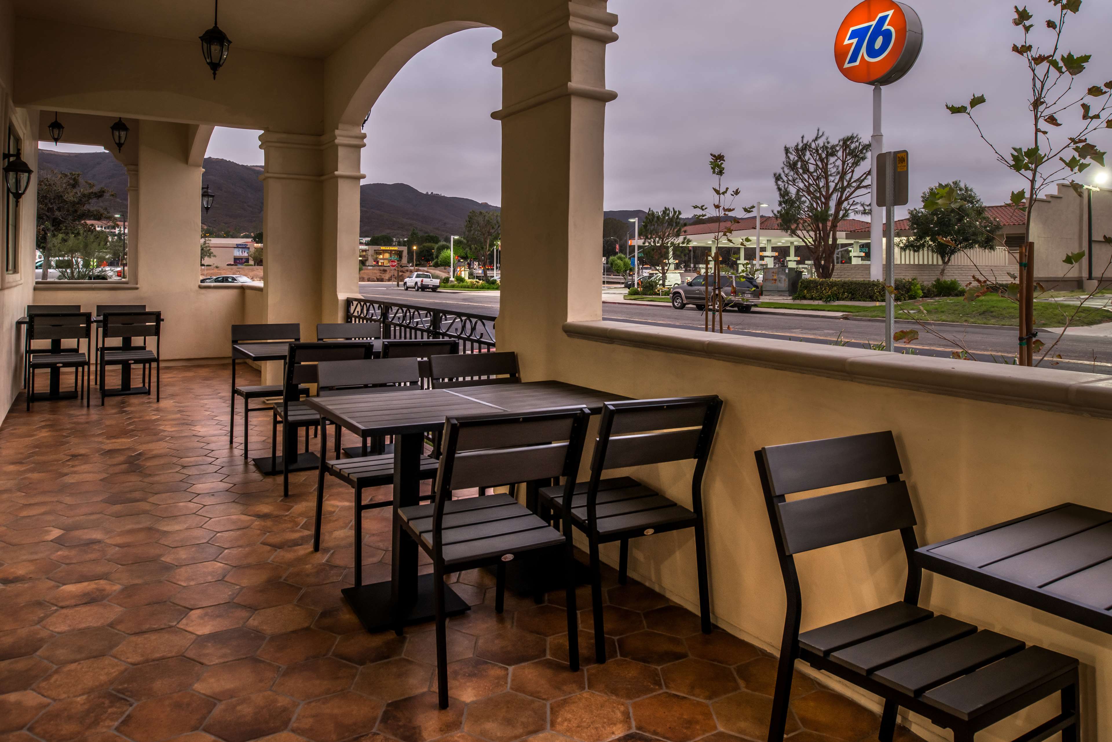 Best Western Plus Temecula Wine Country Hotel & Suites Photo