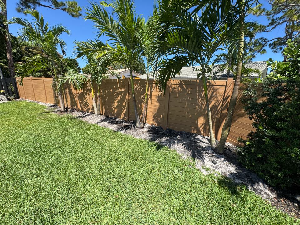 Top Rail Fence Pompano Beach Image