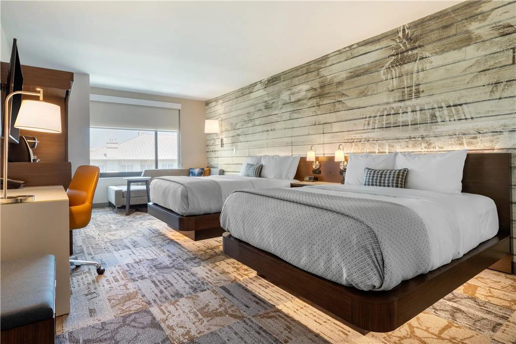 DoubleTree by Hilton Charleston Riverview Image