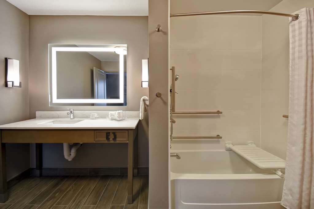 Homewood Suites by Hilton Orange New Haven Image