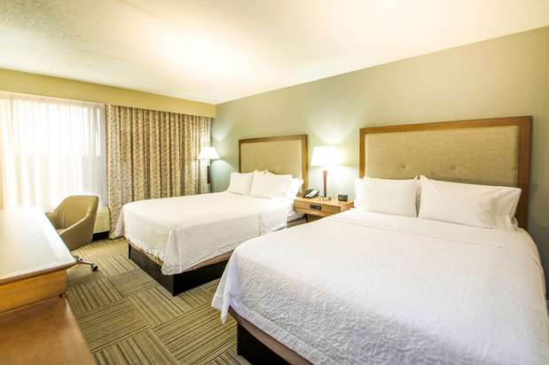 Images Hampton Inn Philadelphia-International Airport