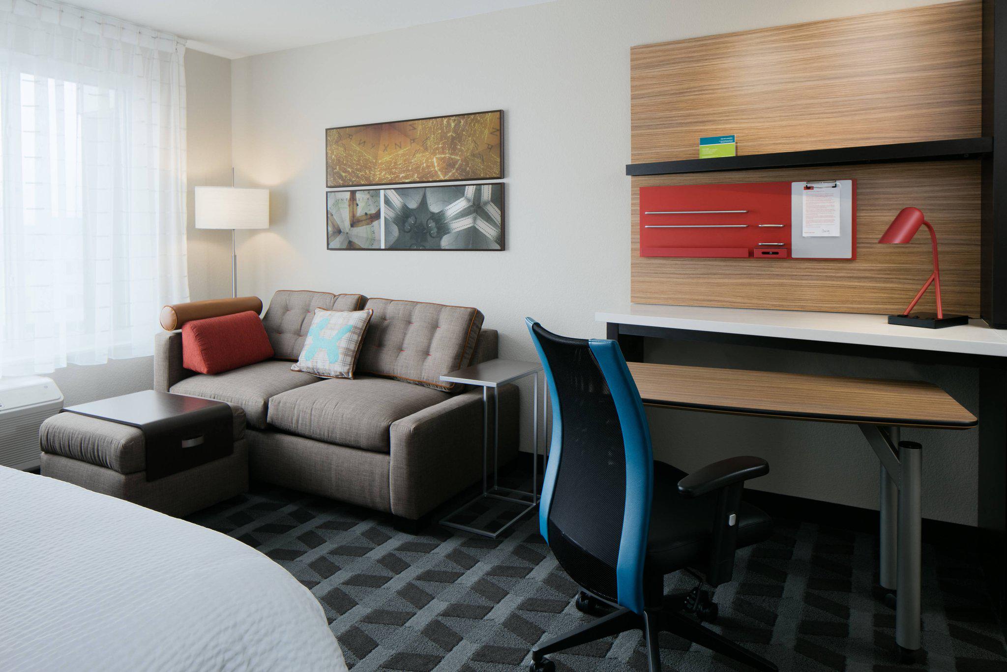 TownePlace Suites by Marriott Kansas City Airport Photo