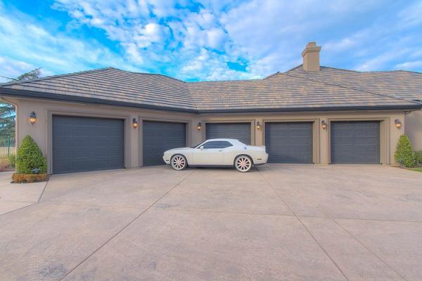 Peak Performance Realty Image