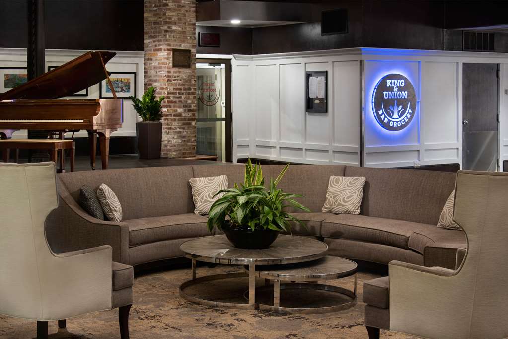 DoubleTree by Hilton Hotel Memphis Downtown Image