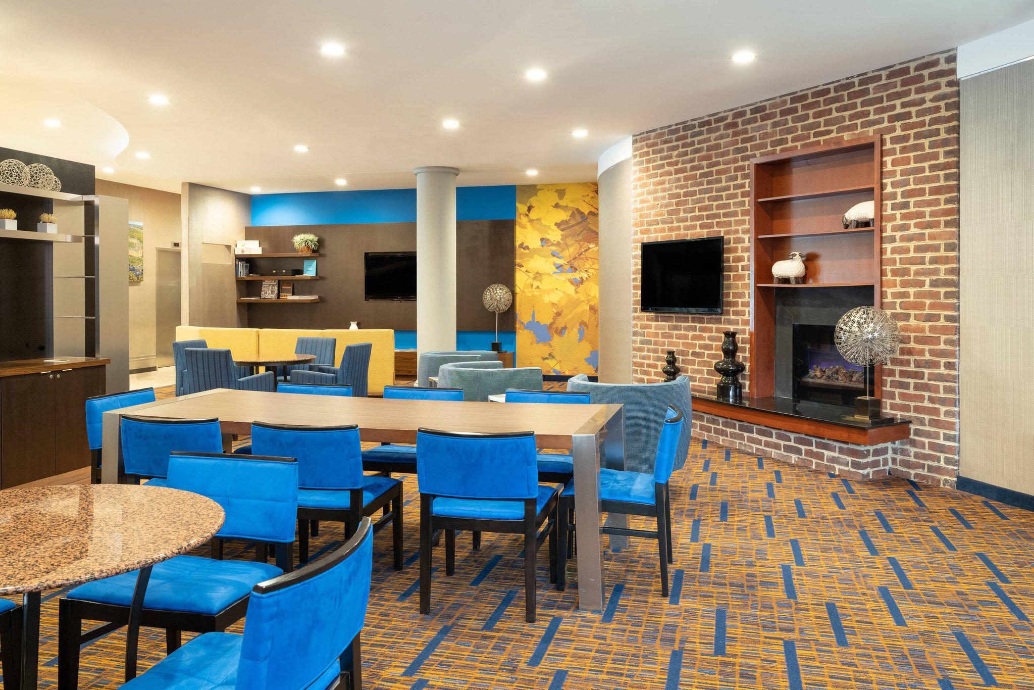 Courtyard by Marriott Newark-University of Delaware Photo